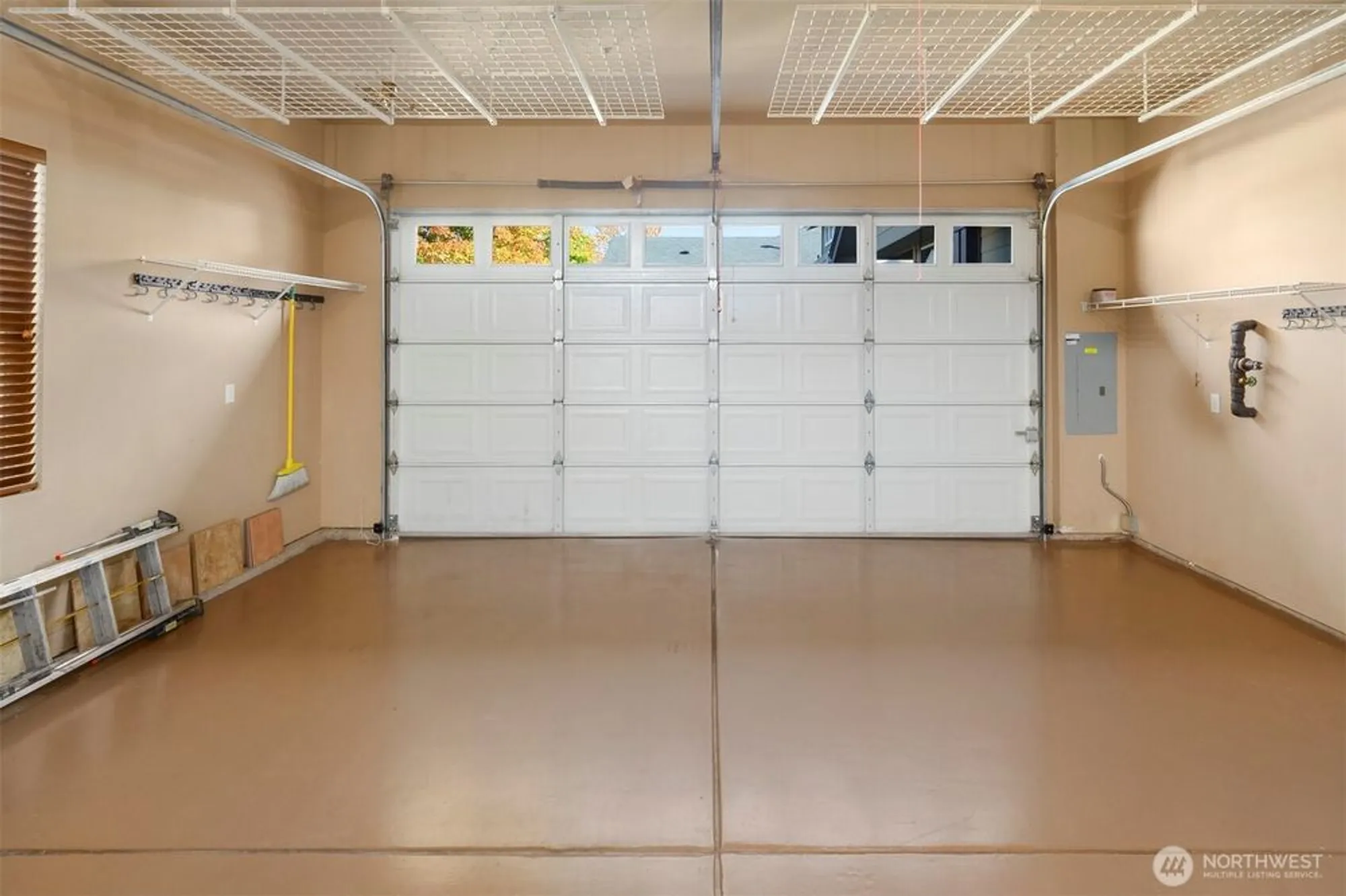 Property Slideshow image 27 of 29 | 13507 adair creek way, Redmond, WA, 98053