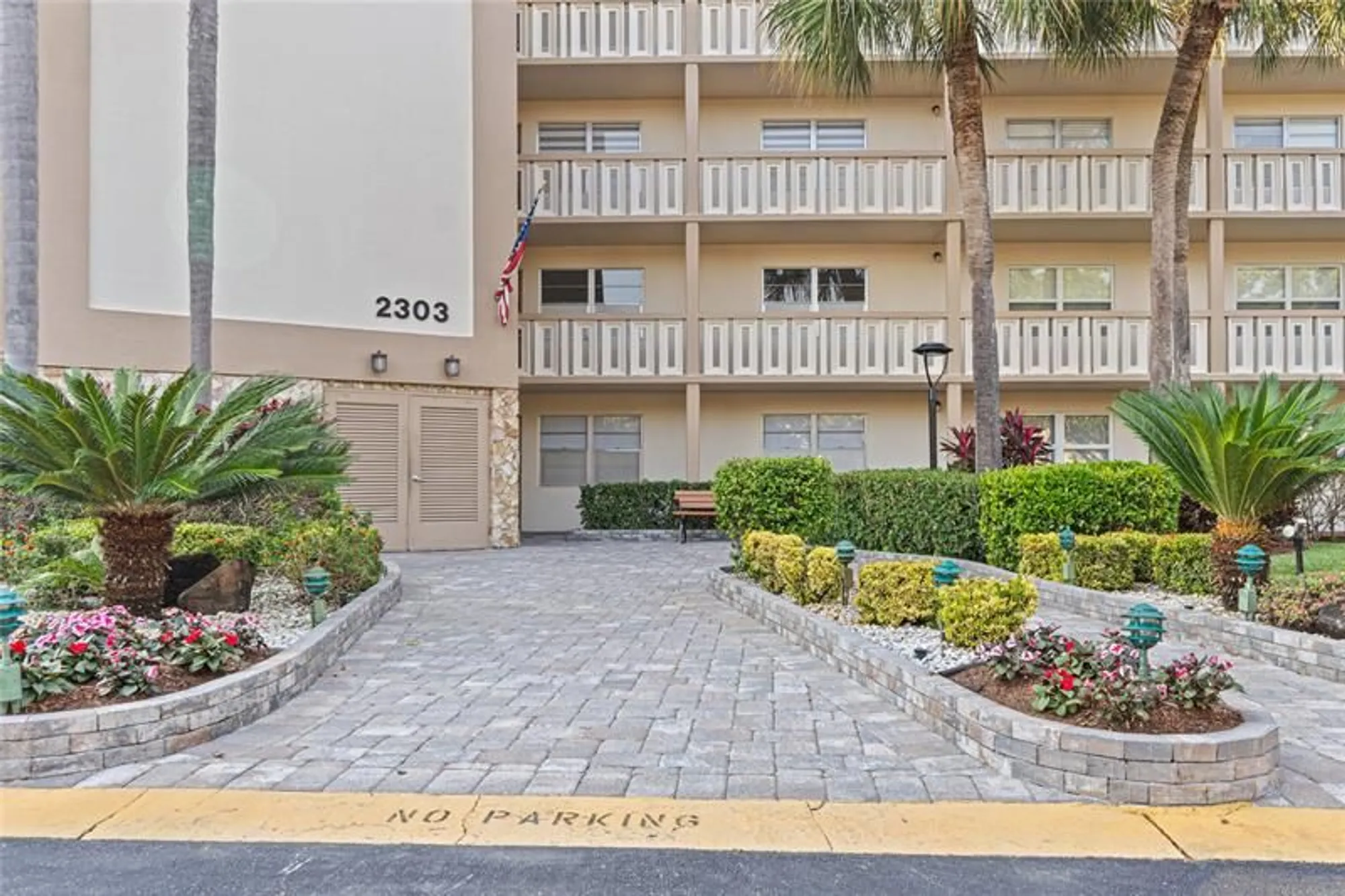 Property Slideshow image 28 of 44 | 2303 lucaya ln h2, Coconut Creek, FL, 33066