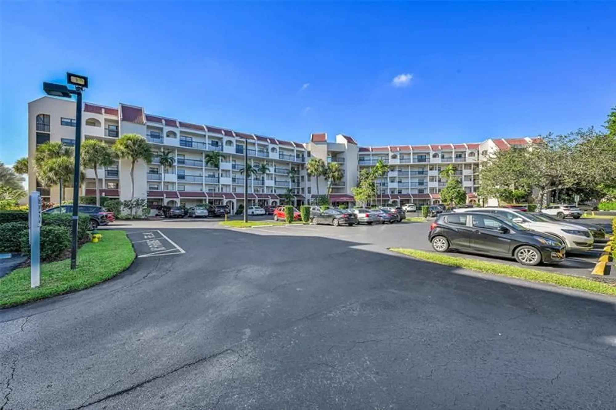 Property Slideshow image 1 of 73 | 3591 environ blvd a305, Lauderhill, FL, 33319