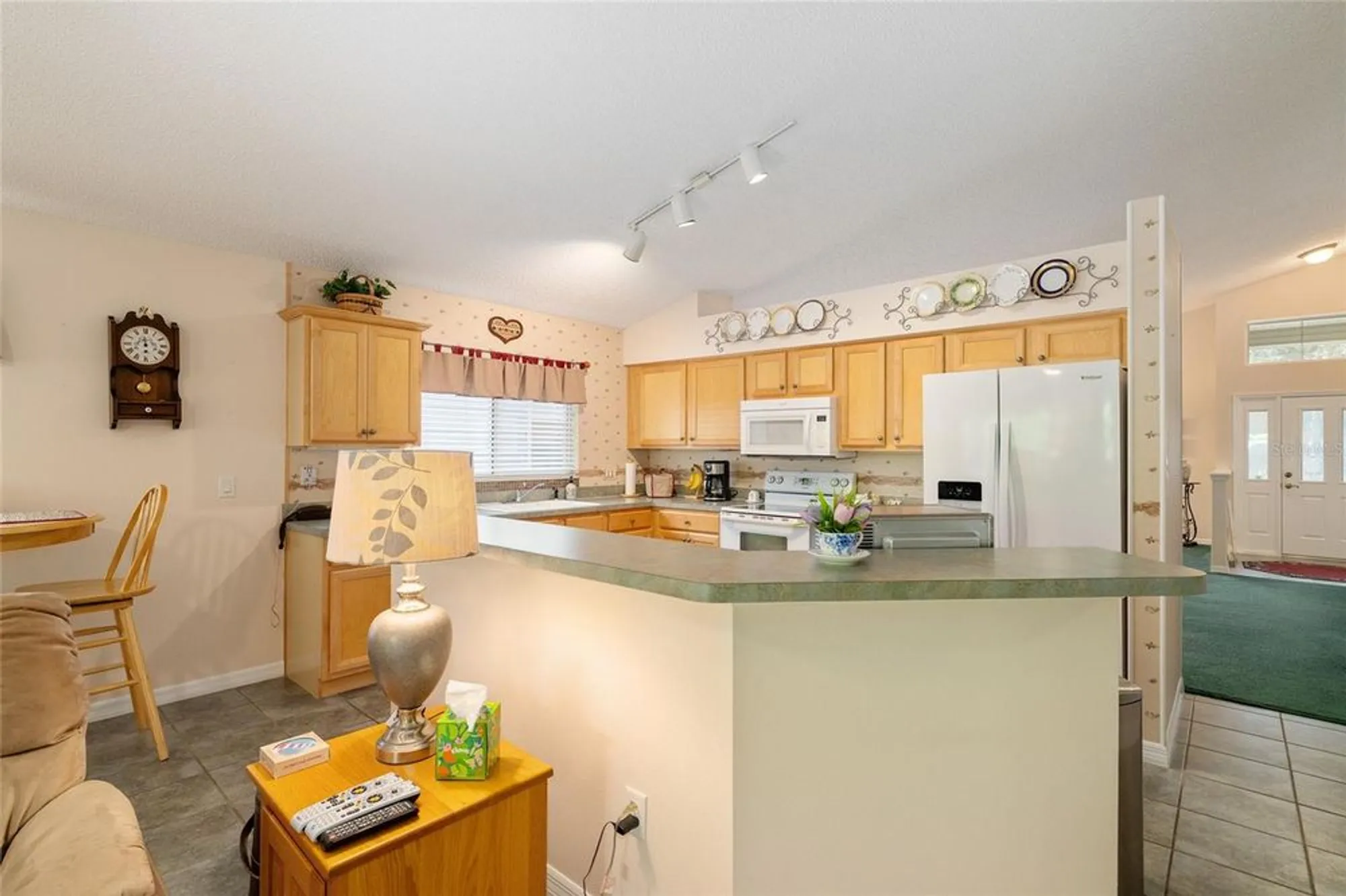 Property Slideshow image 16 of 37 | 24817 cranes roost cir, Leesburg, FL, 34748