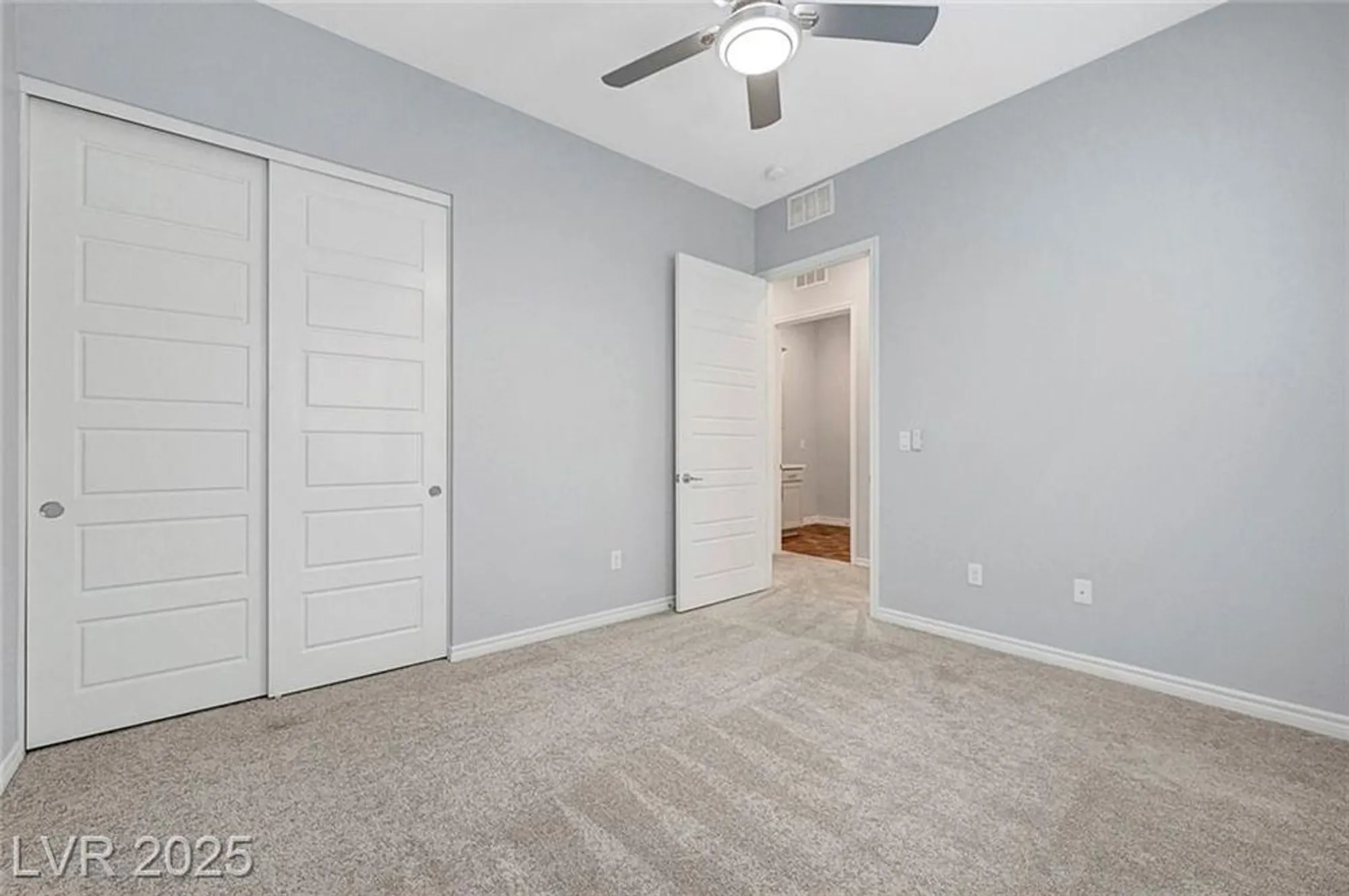 Property Slideshow image 33 of 44 | 977 edinburgh fields ct, Las Vegas, NV, 89138