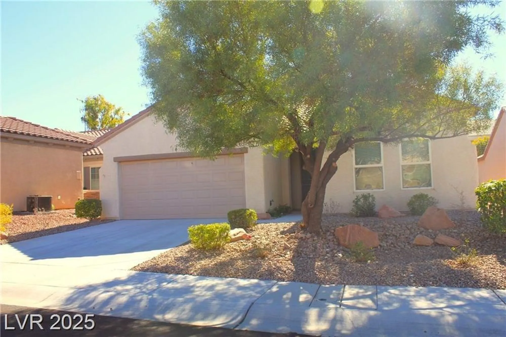 Property Slideshow image 5 of 20 | 2212 sawtooth mountain dr, Henderson, NV, 89044