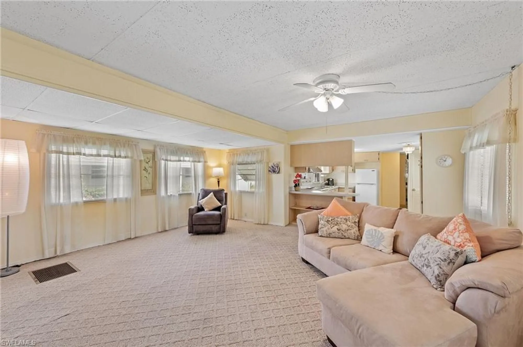 Property Slideshow image 17 of 40 | 16 san remo cir, Naples, FL, 34112