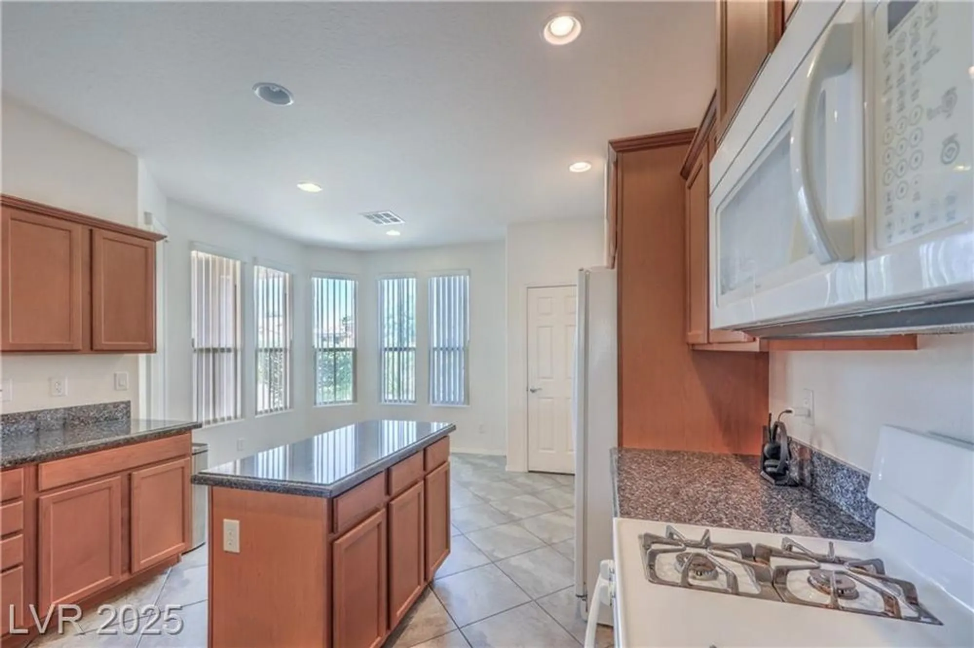 Property Slideshow image 19 of 41 | 3813 jasmine heights ave, North Las Vegas, NV, 89081