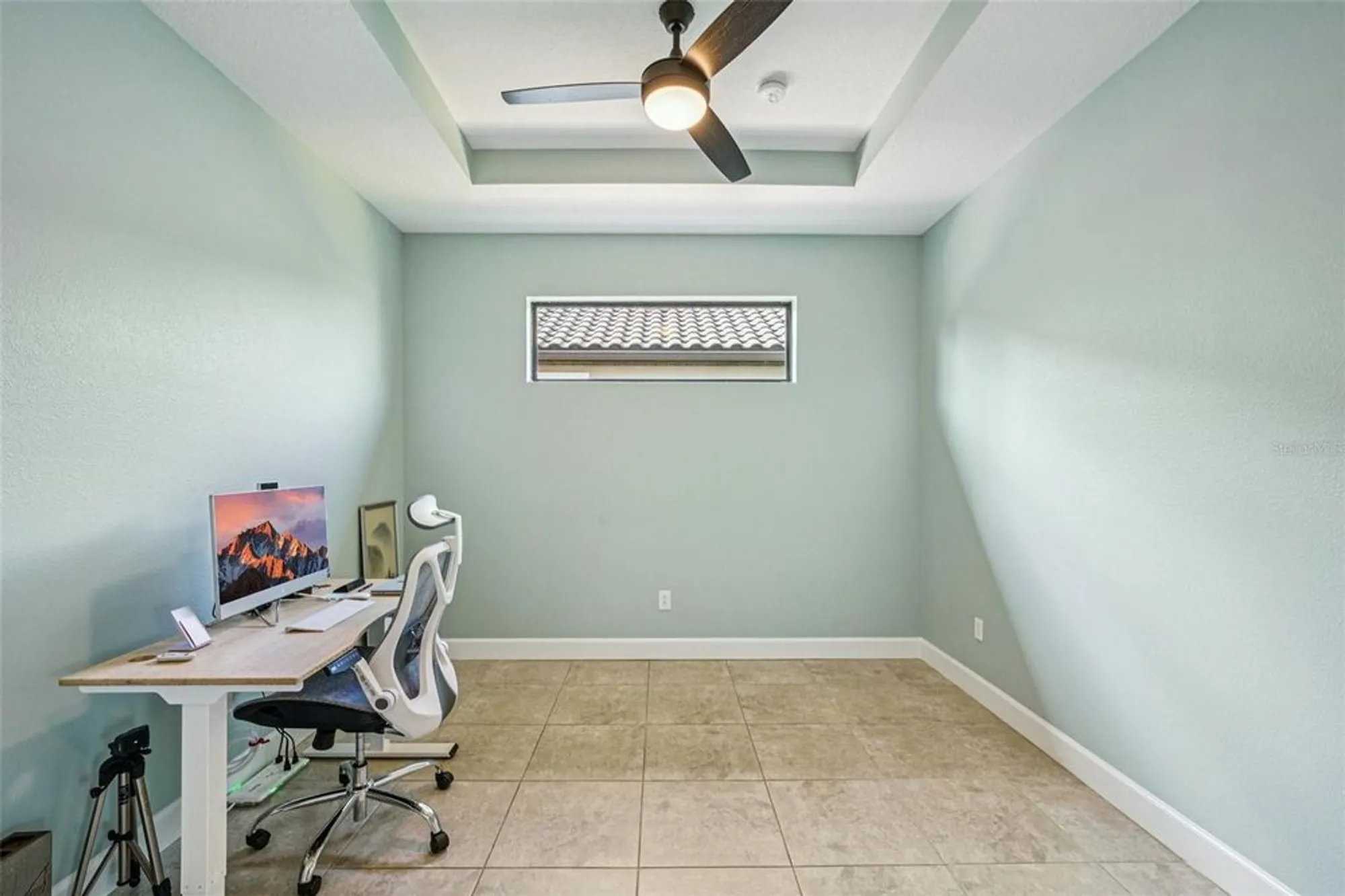 Property Slideshow image 13 of 31 | 8433 alberata vista dr, Tampa, FL, 33647