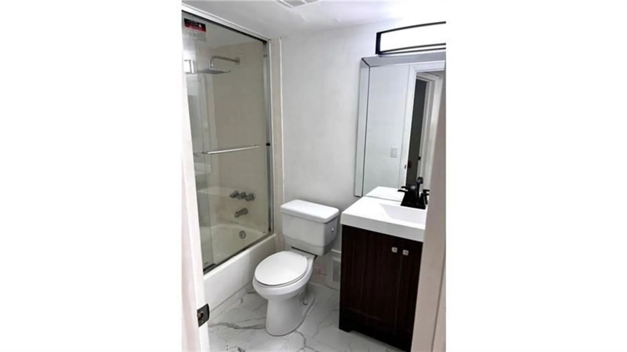 Property Slideshow image 11 of 11 | 6001 nw 61st ave 102, Tamarac, FL, 33319