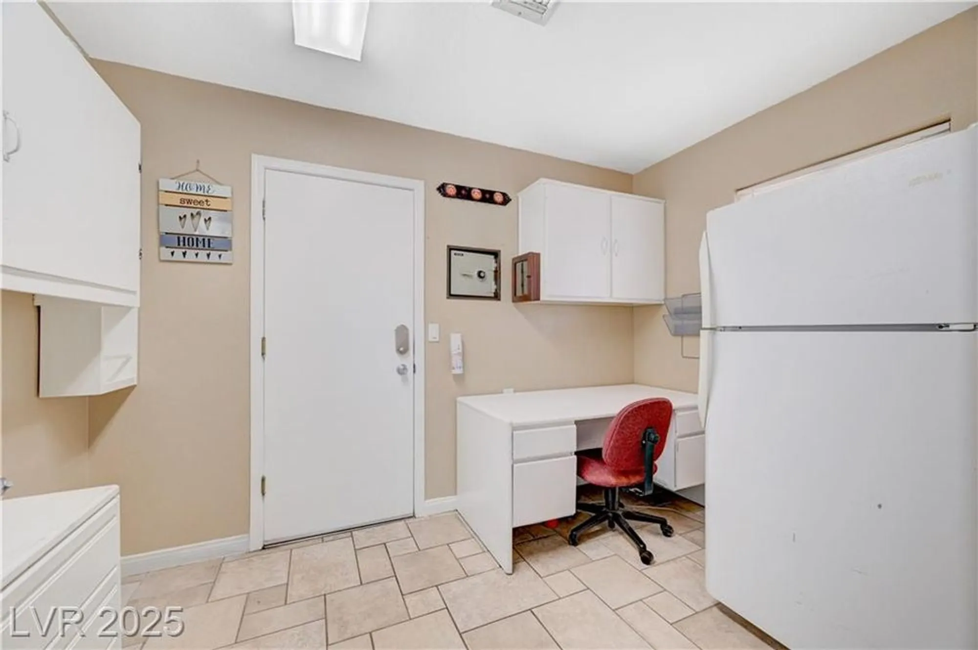 Property Slideshow image 33 of 69 | 3033 merimar dr, Las Vegas, NV, 89134