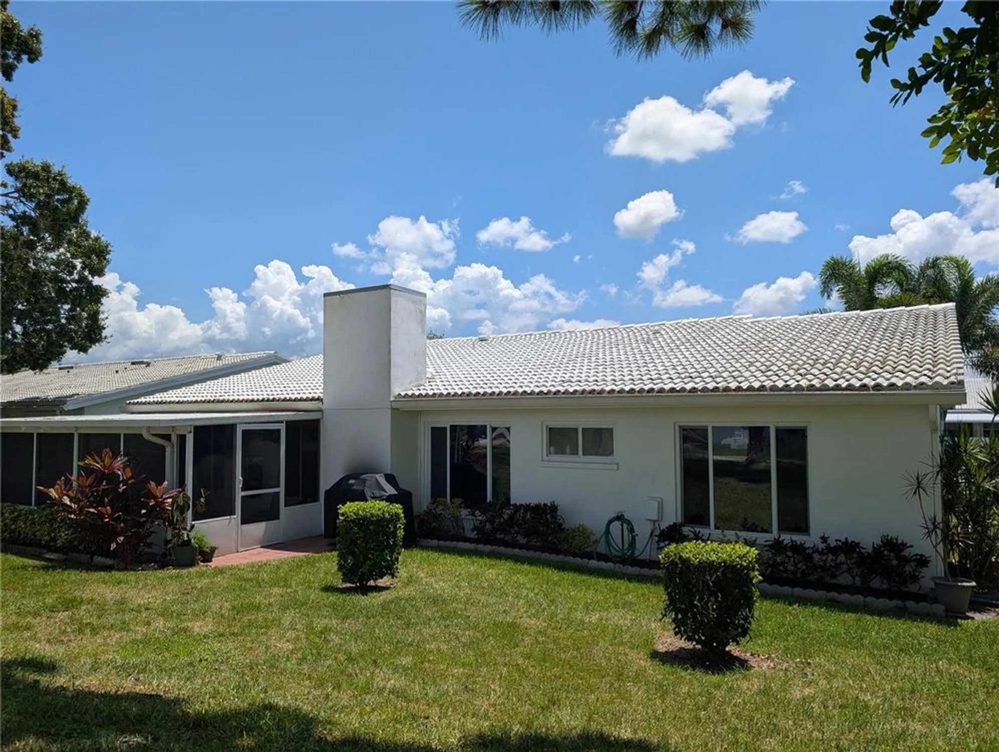 Property Slideshow image 35 of 47 | 9154 42nd ln n # 5, Pinellas Park, FL, 33782