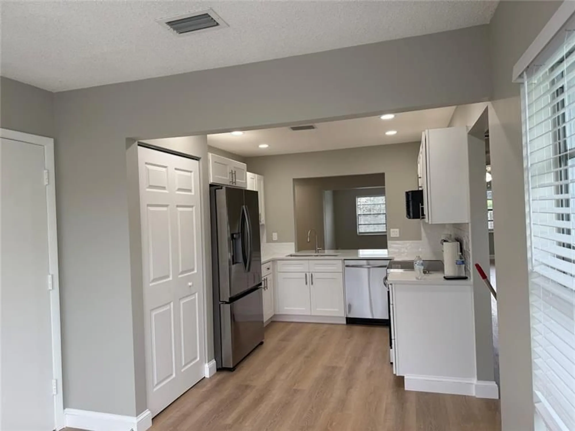 Property Slideshow image 6 of 20 | 6111 rainbow cir, Greenacres, FL, 33463