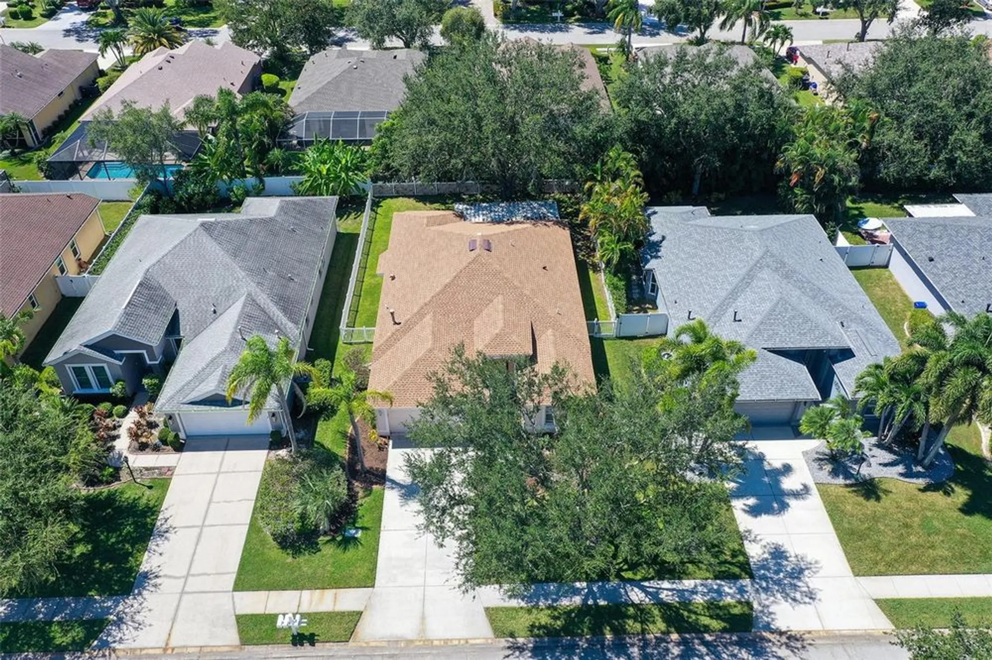 Property Slideshow image 2 of 58 | 6734 w country club ln, Sarasota, FL, 34243