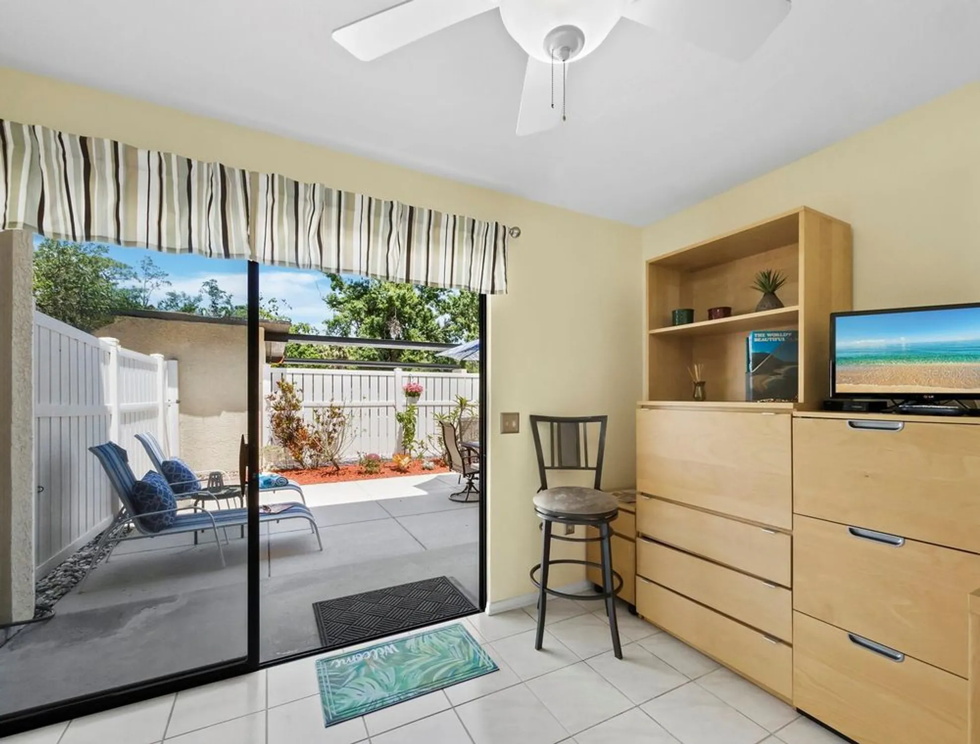 Property Slideshow image 23 of 67 | 6110 country club way 102, Sarasota, FL, 34243