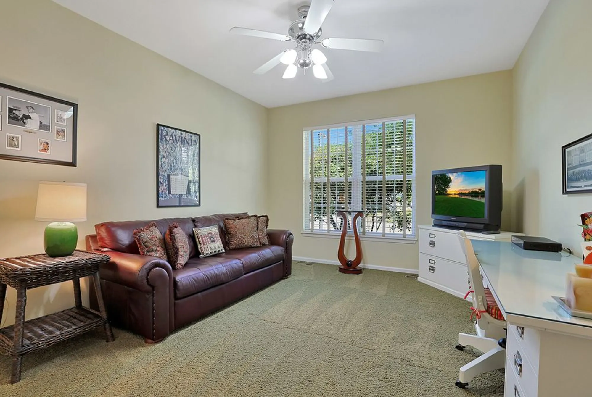 Property Slideshow image 15 of 34 | 12145 daphne dr, Huntley, IL, 60142