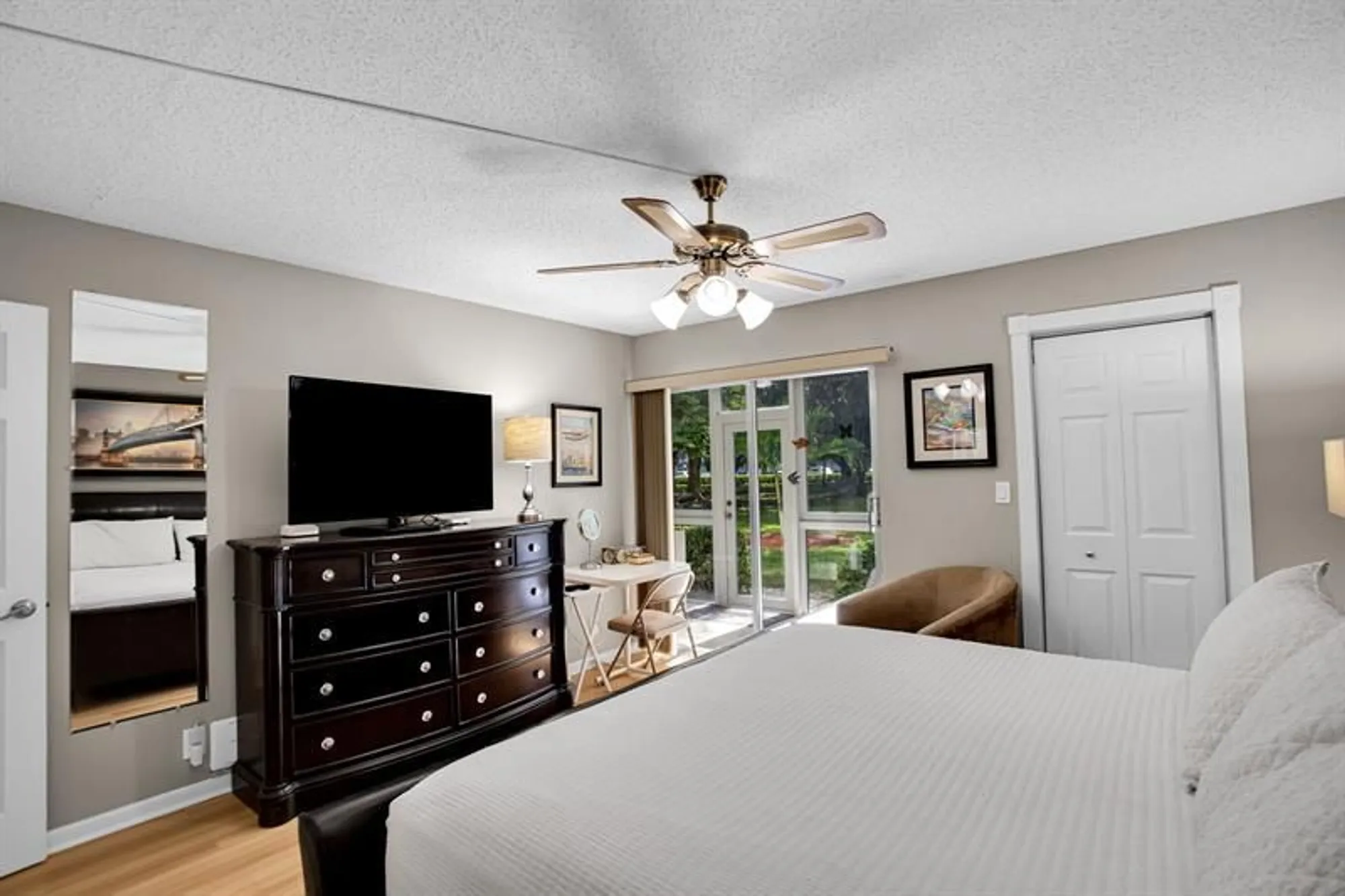 Property Slideshow image 19 of 32 | 3001 portofino isle l1, Coconut Creek, FL, 33066