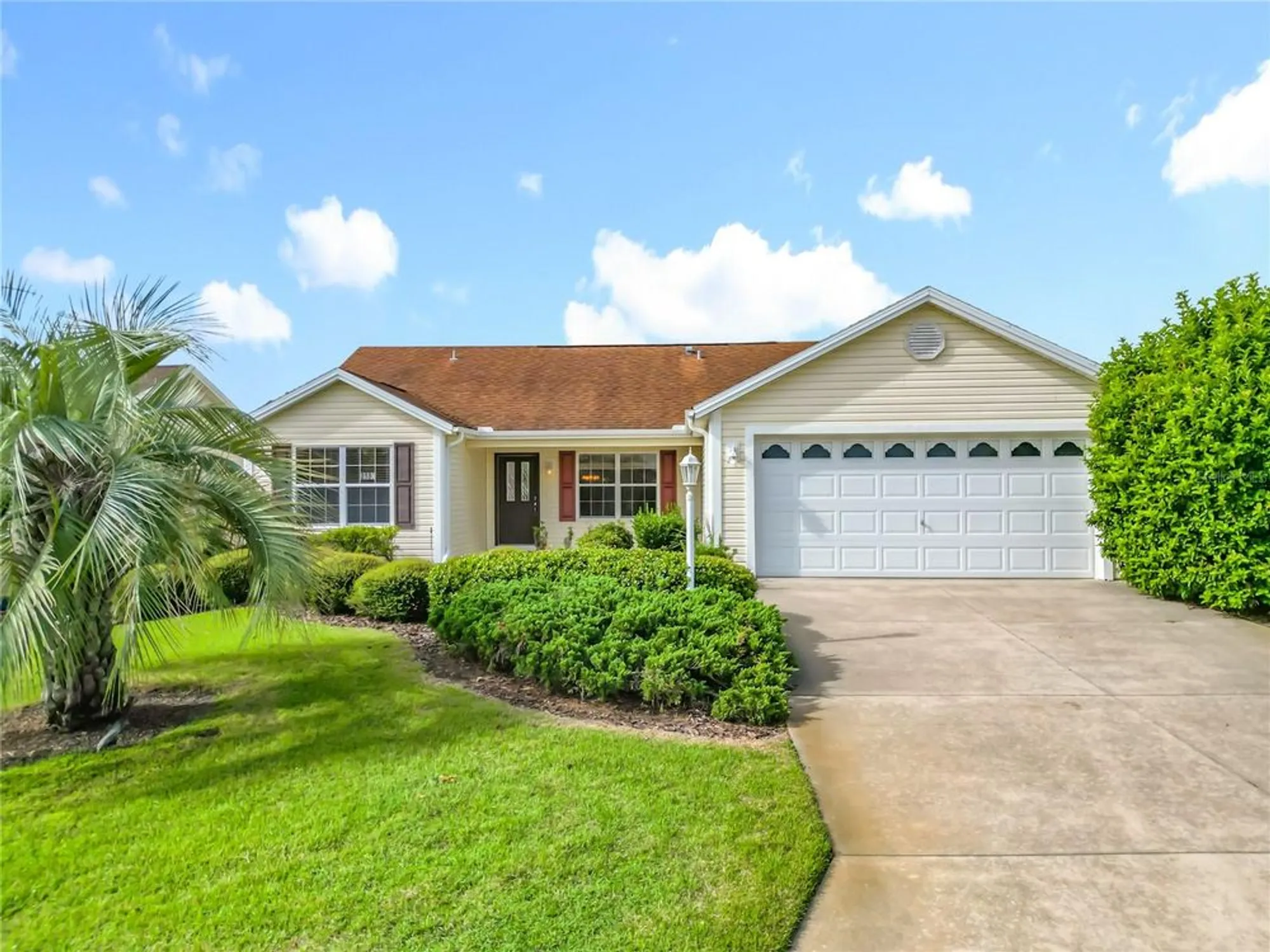 Property Slideshow image 1 of 46 | 2530 foxbridge ter, The Villages, FL, 32162