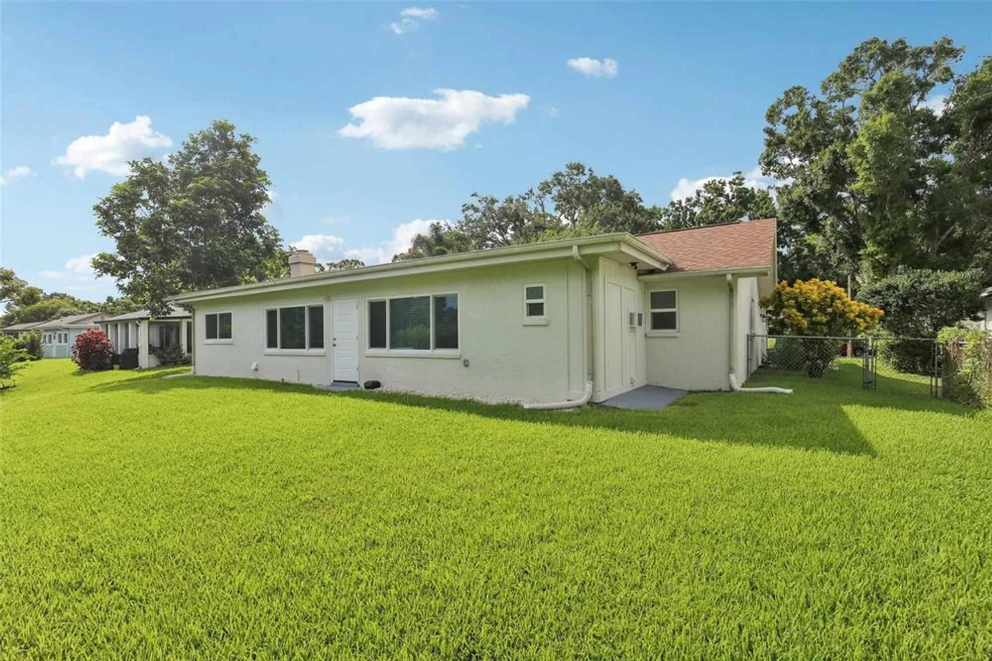 Property Slideshow image 41 of 78 | 2866 thistle ct, Palm Harbor, FL, 34684