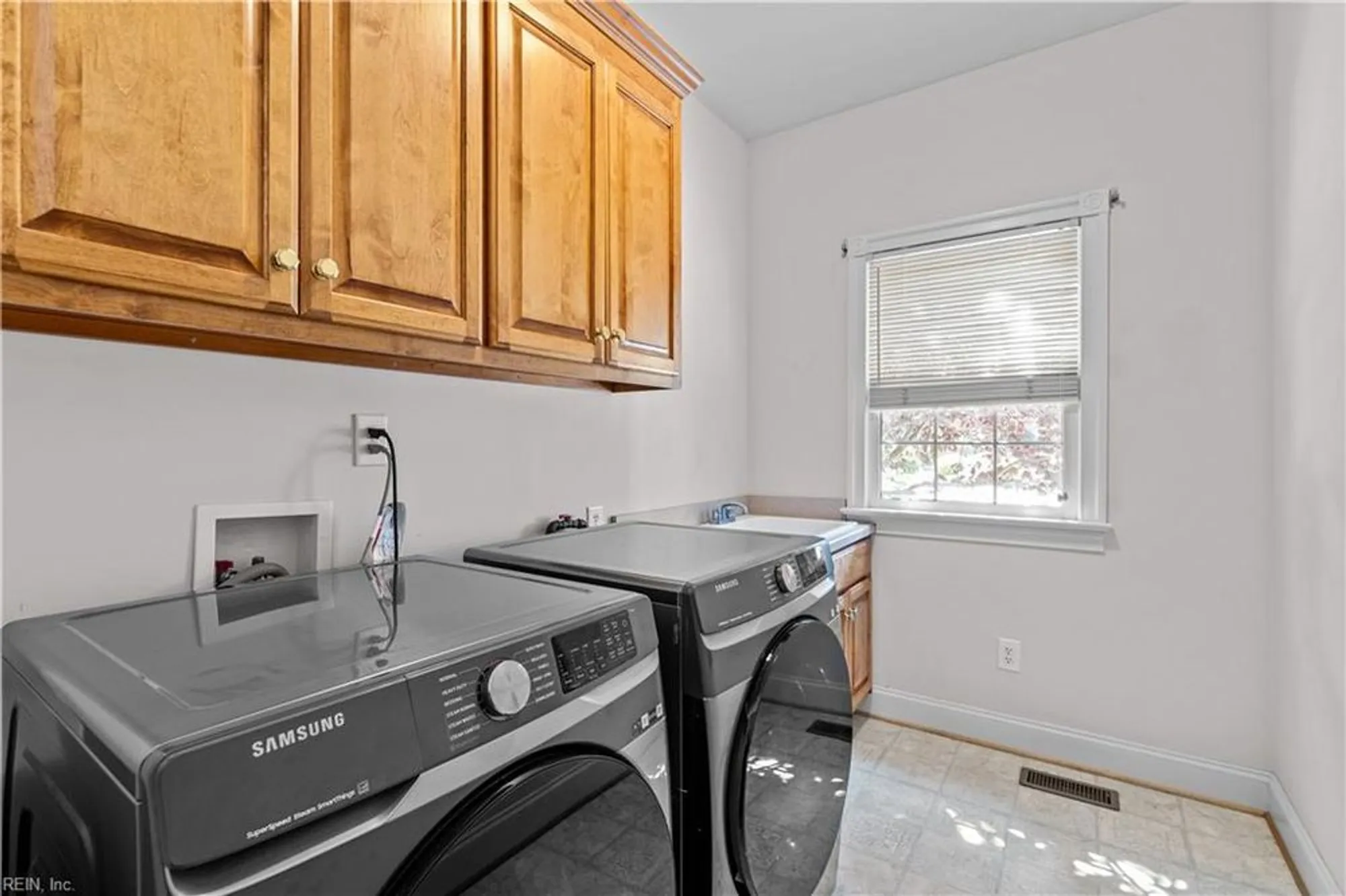 Property Slideshow image 28 of 50 | 116 westbury, Williamsburg, VA, 23188