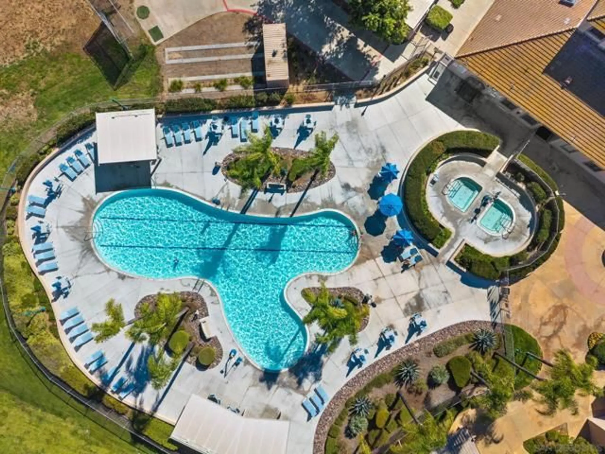 Property Slideshow image 34 of 49 | 40222 colony dr, Murrieta, CA, 92562