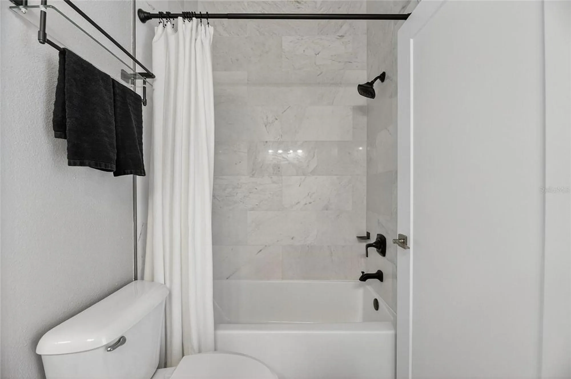 Property Slideshow image 37 of 66 | 526 islebay dr, Apollo Beach, FL, 33572