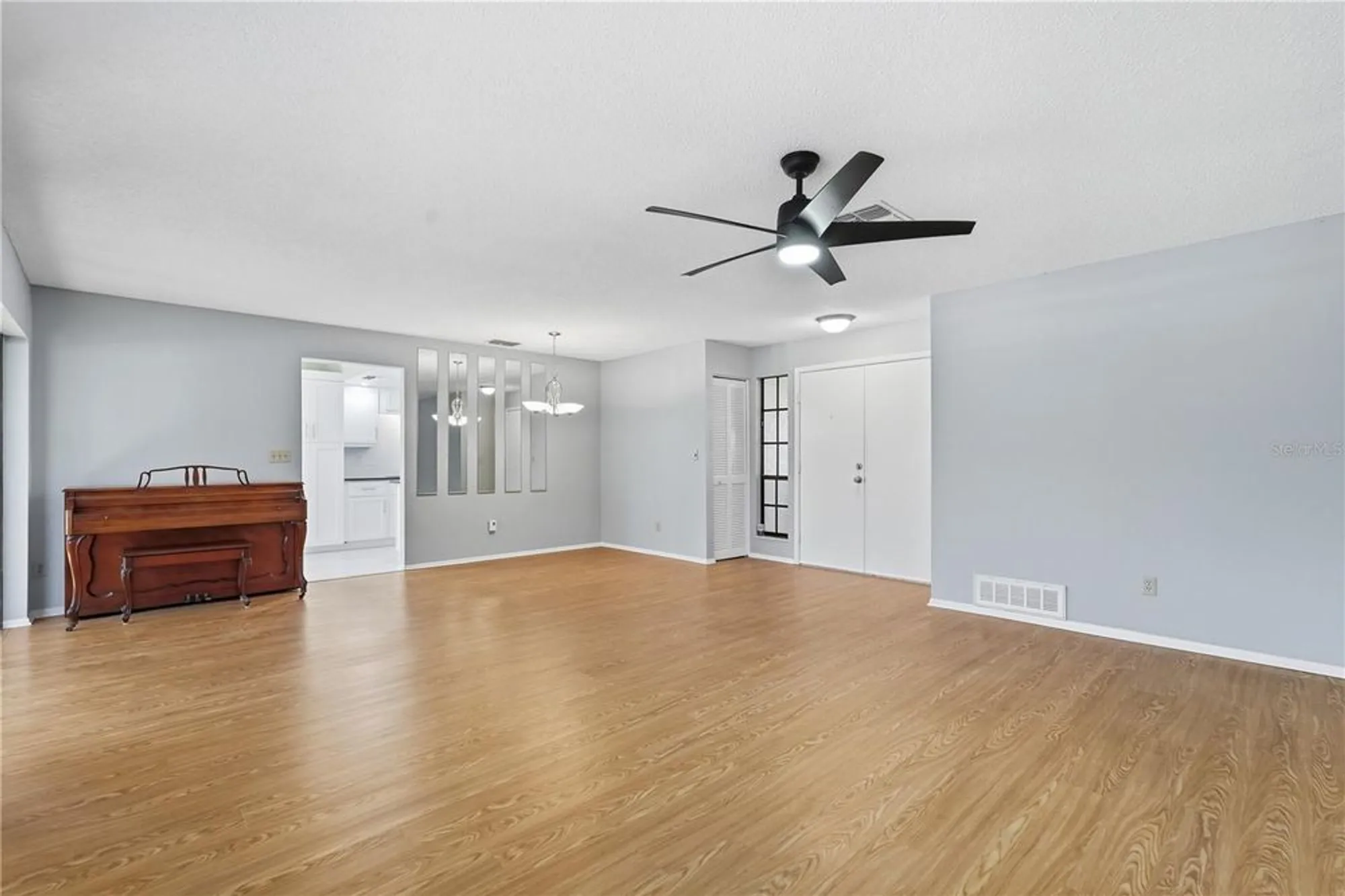 Property Slideshow image 6 of 31 | 3499 cedar ln, Palm Harbor, FL, 34684