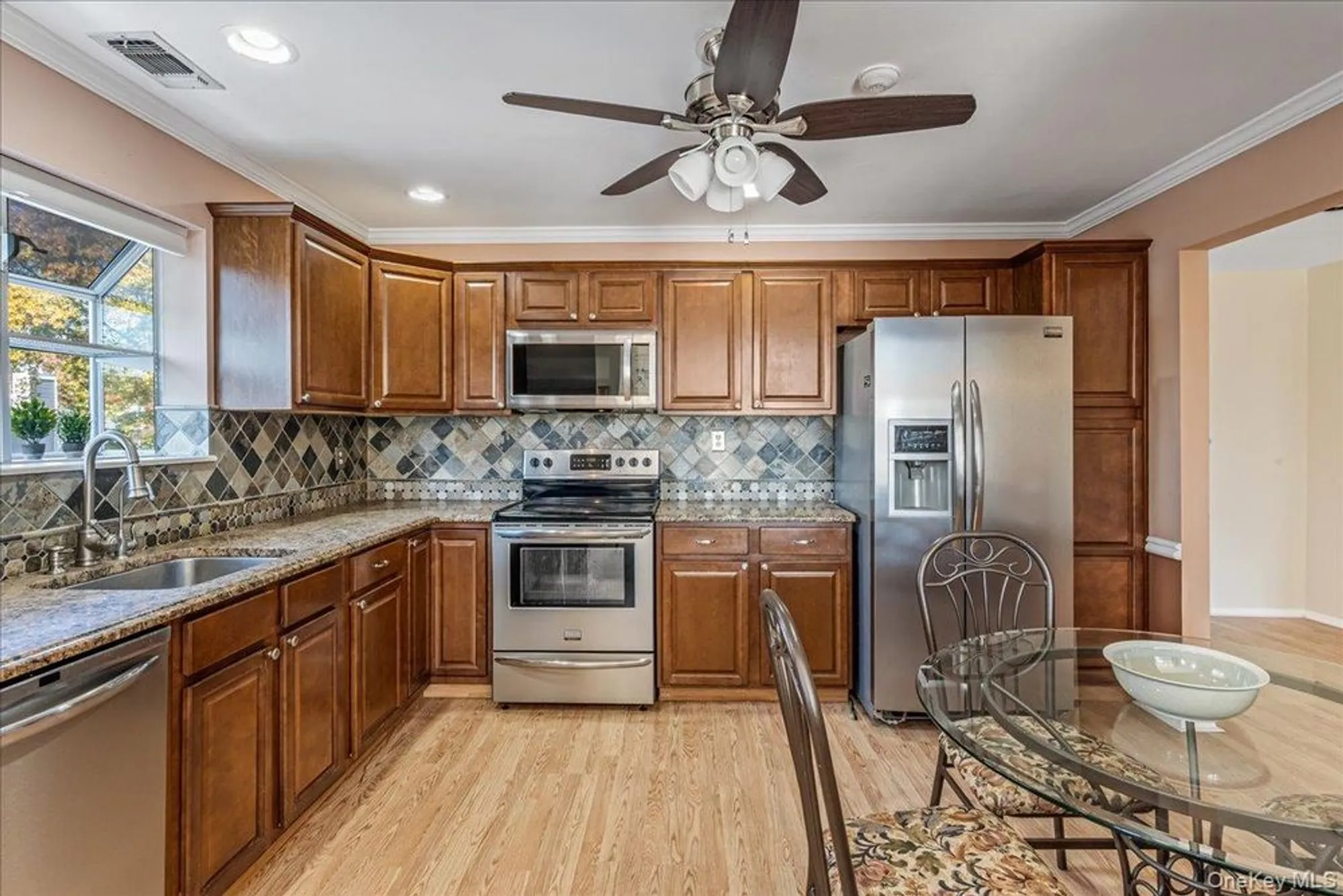 Property Slideshow image 7 of 29 | 414 lindsay ln, Moriches, NY, 11955