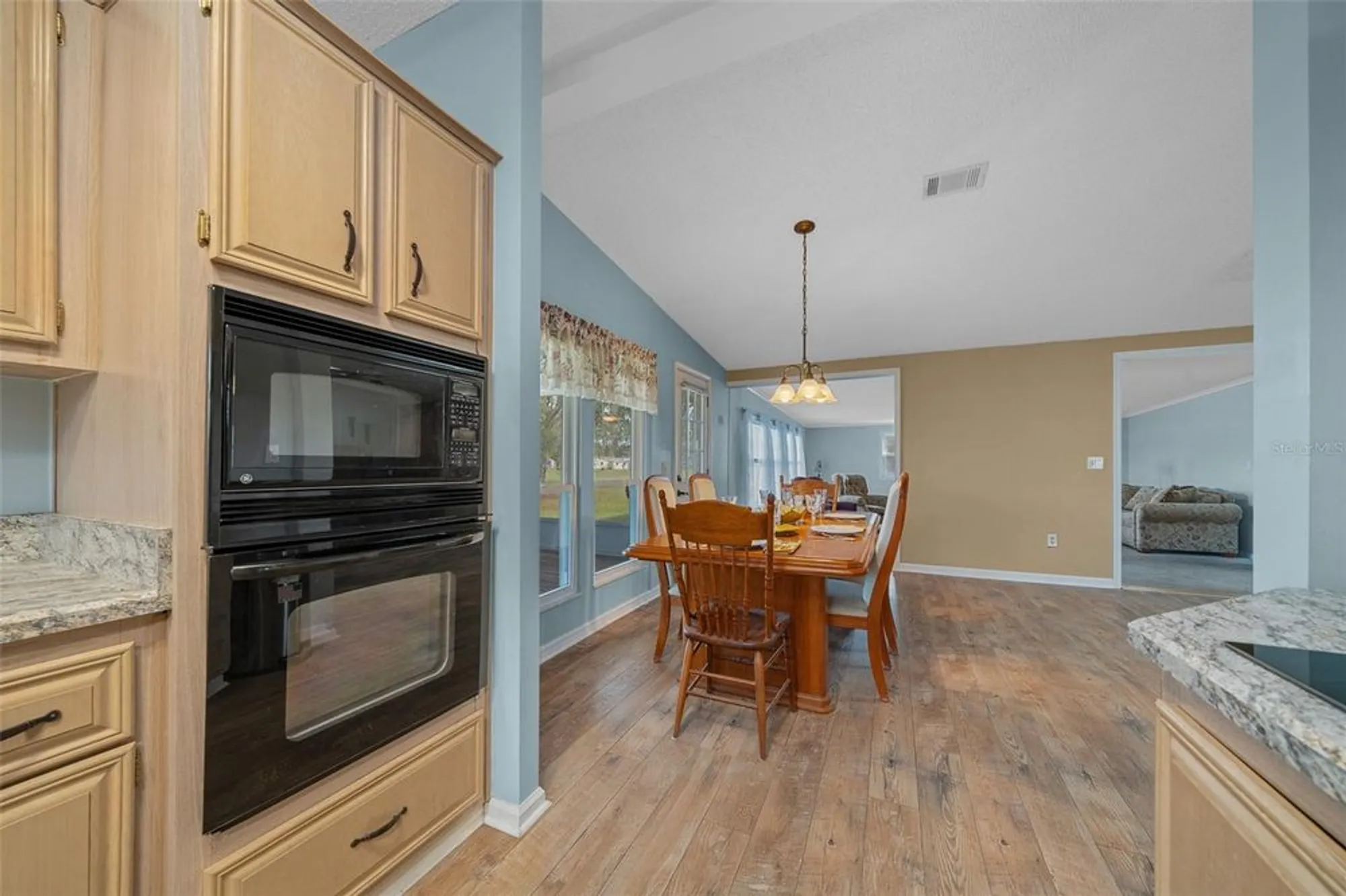 Property Slideshow image 33 of 51 | 1717 lilly ln, Lady Lake, FL, 32159