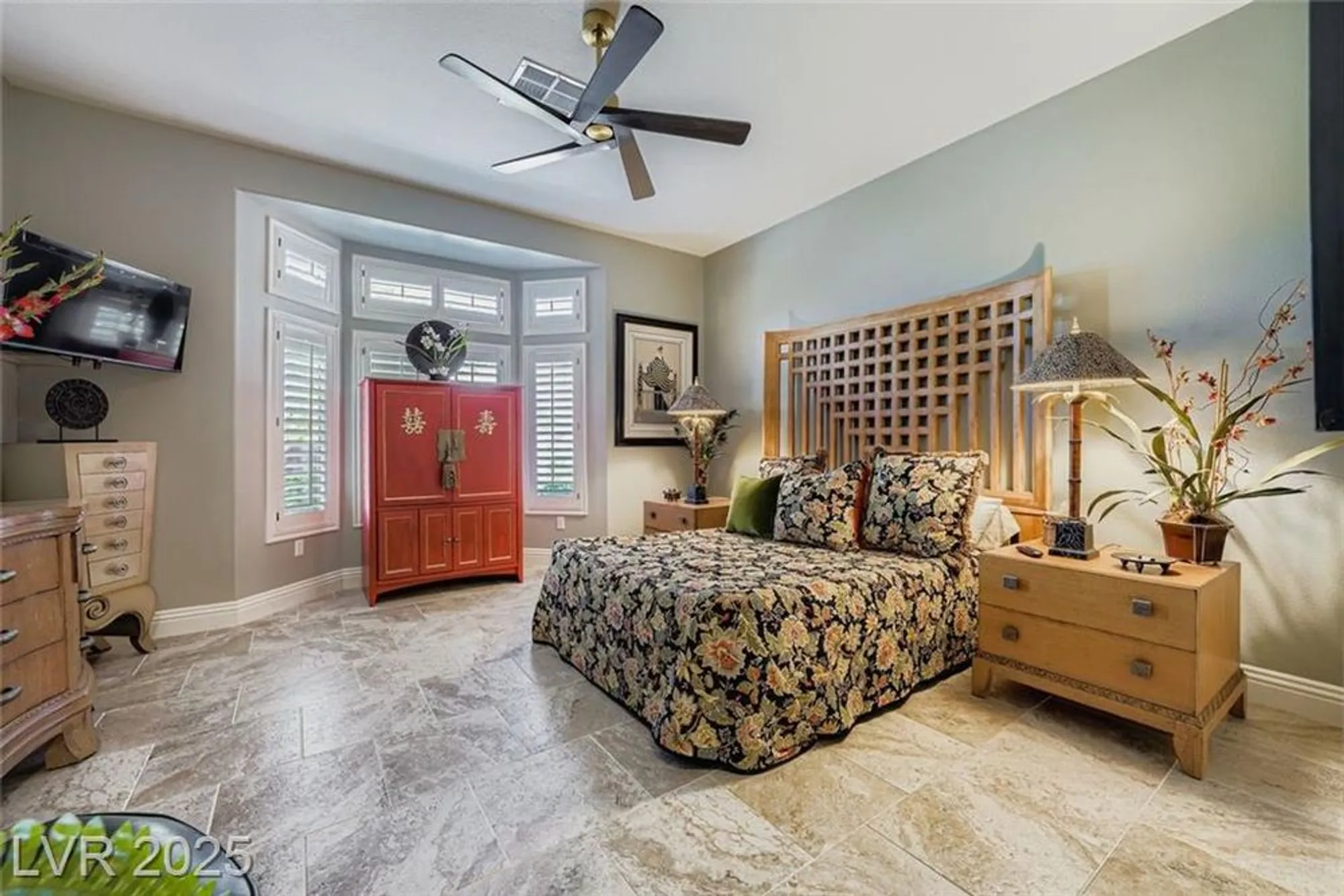 Property Slideshow image 16 of 28 | 9100 garden view dr, Las Vegas, NV, 89134