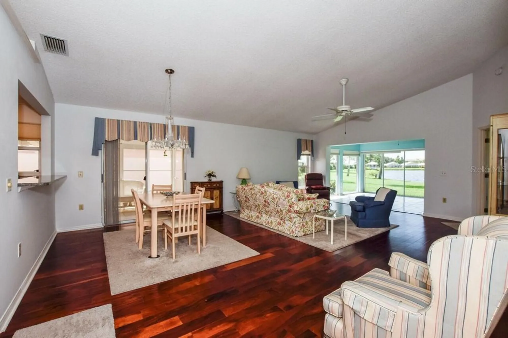 Property Slideshow image 6 of 57 | 745 harrington lake dr 30, Venice, FL, 34293