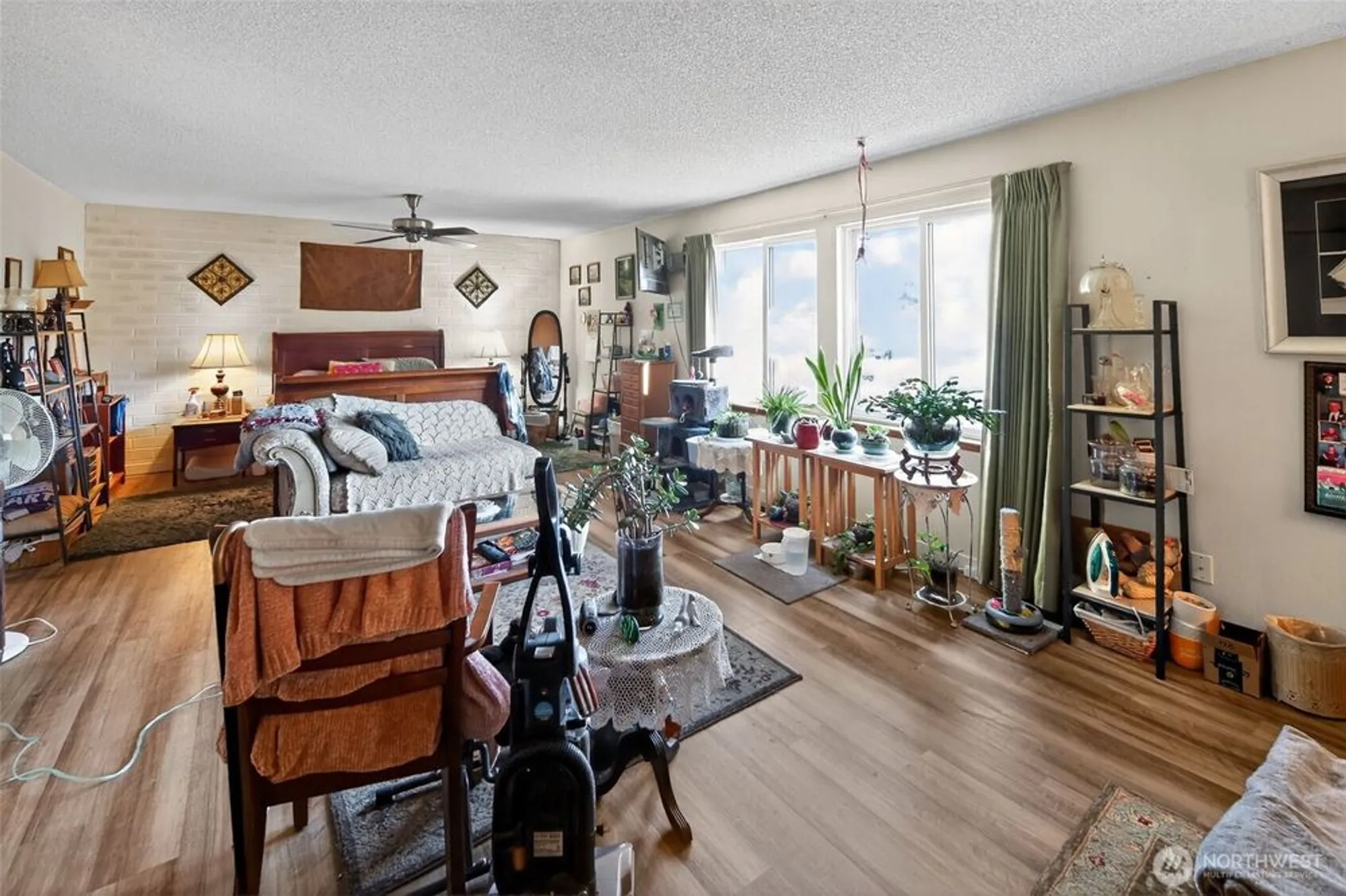 Property Slideshow image 22 of 30 | 10717 glen acres dr s # 735, Burien, WA, 98168