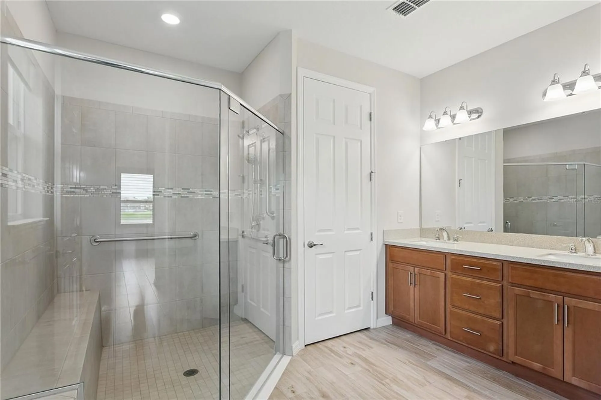 Property Slideshow image 21 of 37 | 142 olympus way, Kissimmee, FL, 34759