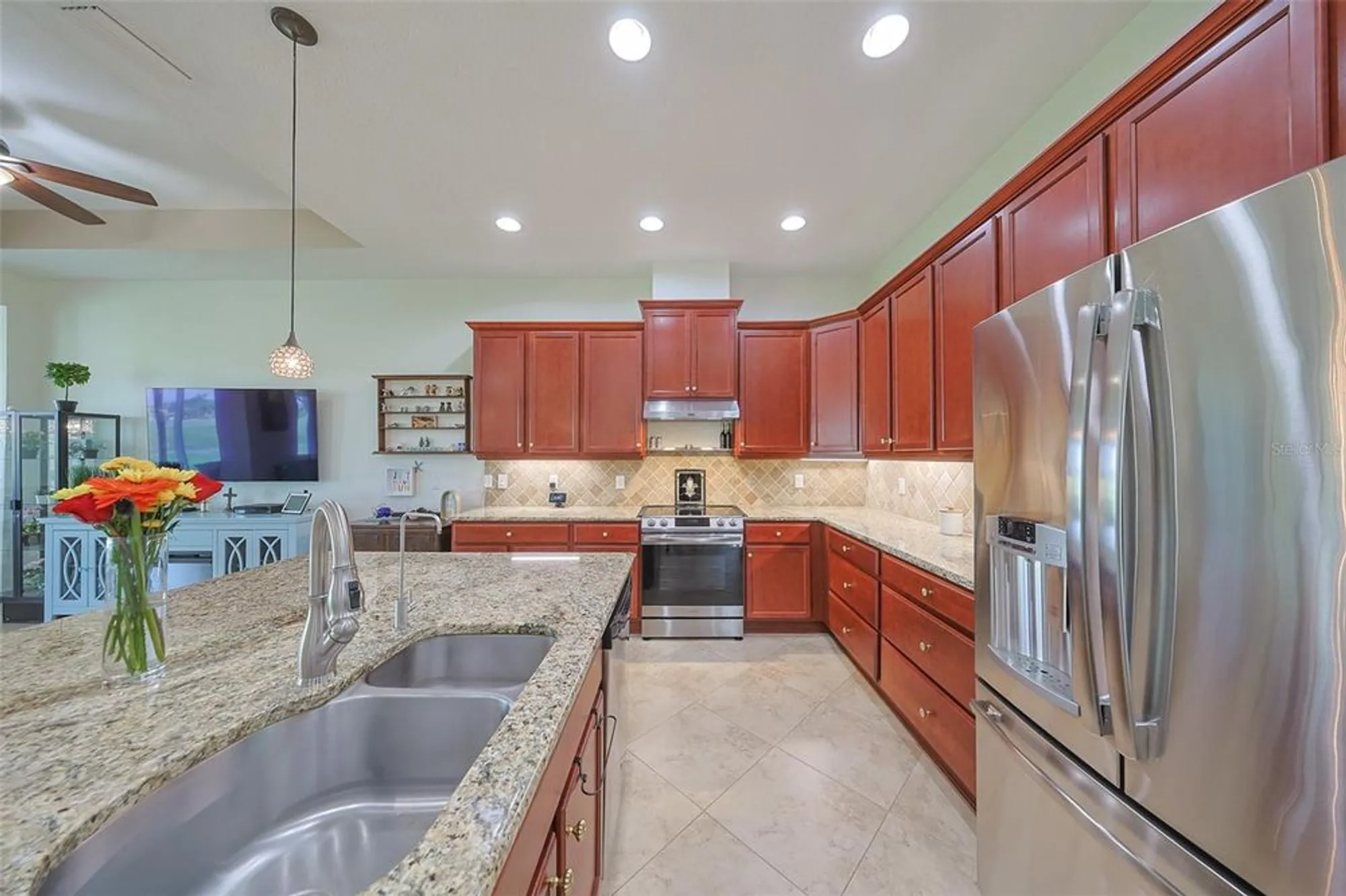 Property Slideshow image 13 of 75 | 2264 sifield greens way, Sun City Center, FL, 33573
