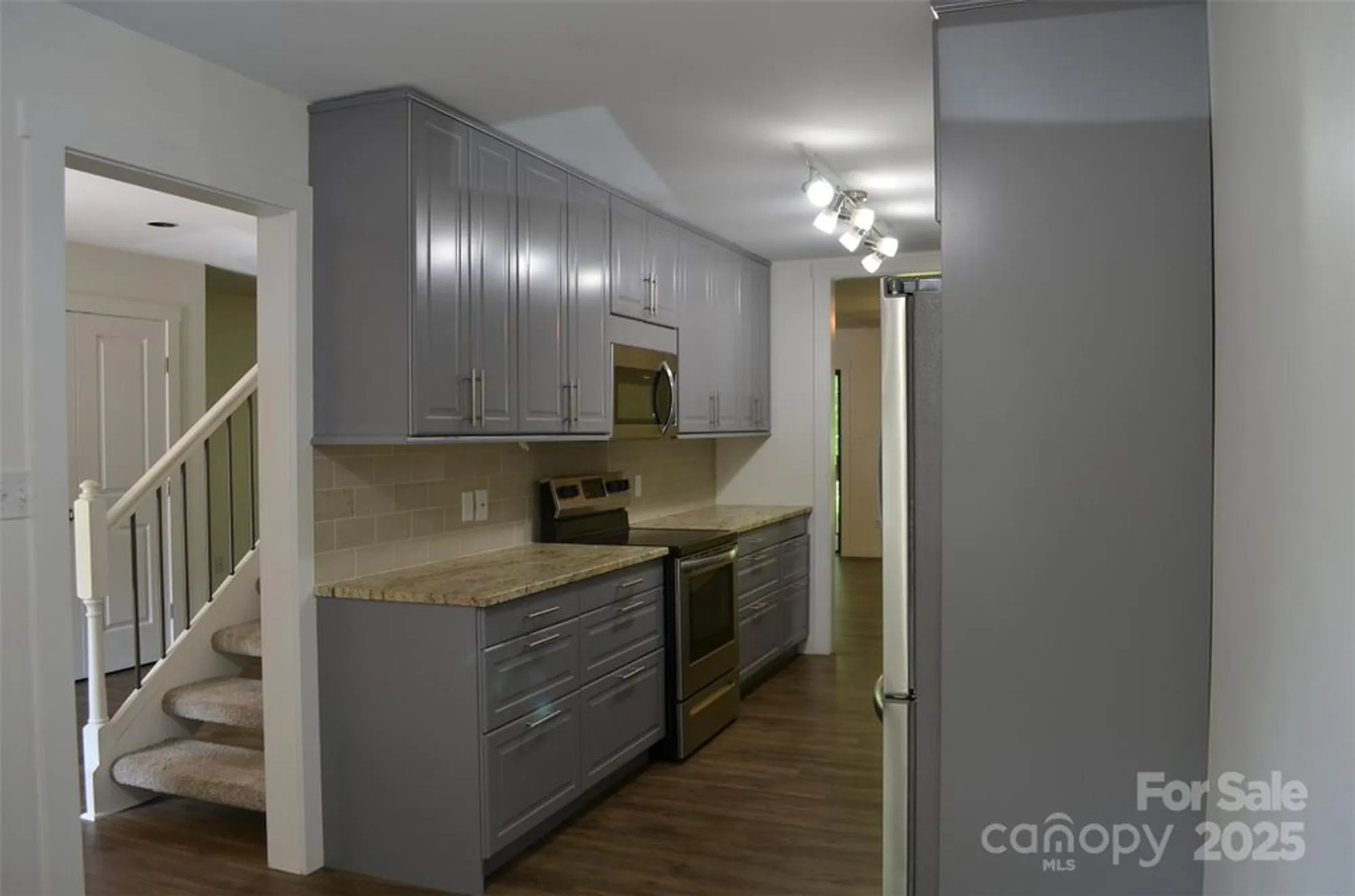 Property Slideshow image 9 of 35 | 609 crowfields ln, Asheville, NC, 28803