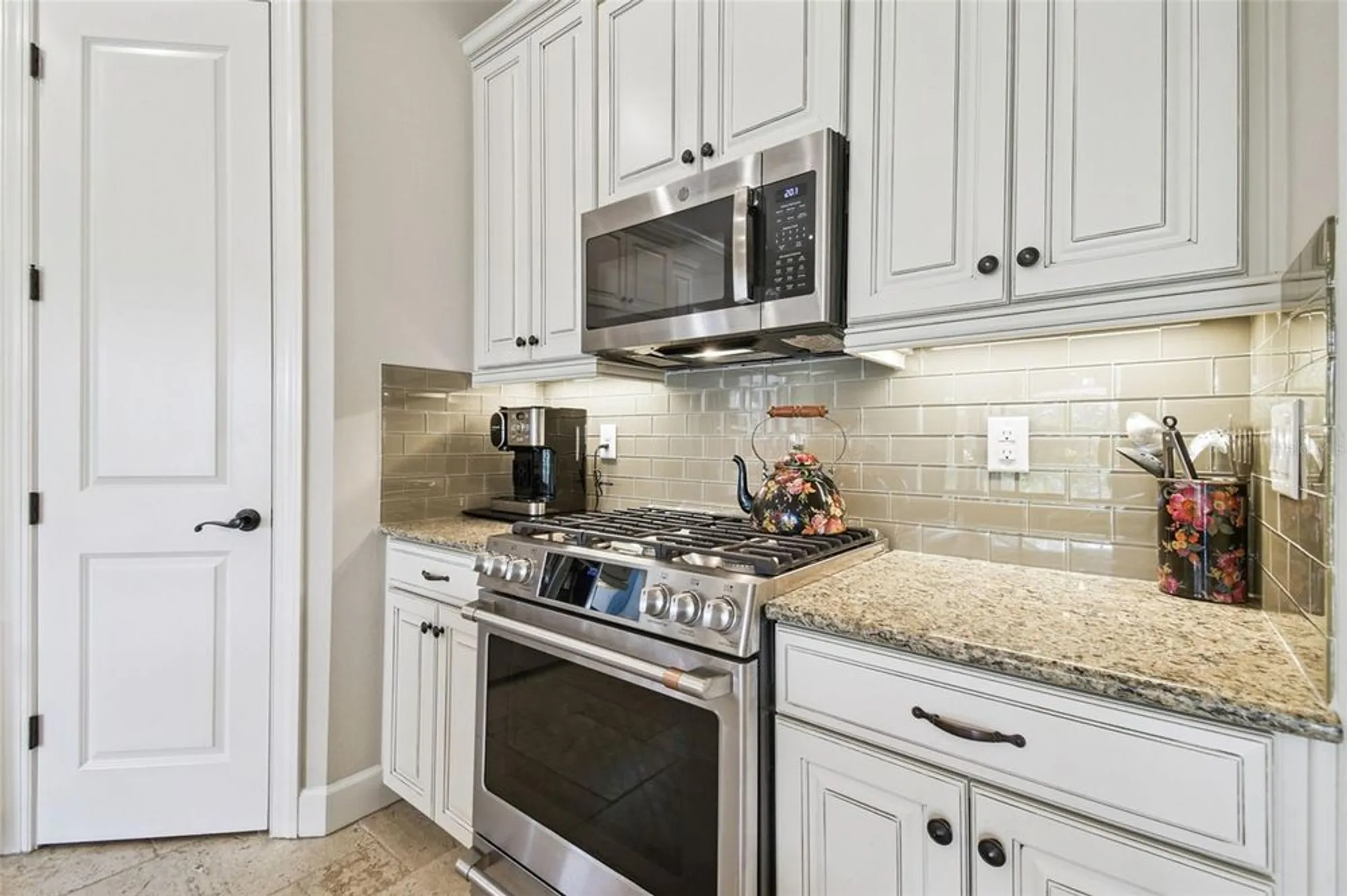 Property Slideshow image 39 of 70 | 8621 grand alberato rd, Tampa, FL, 33647