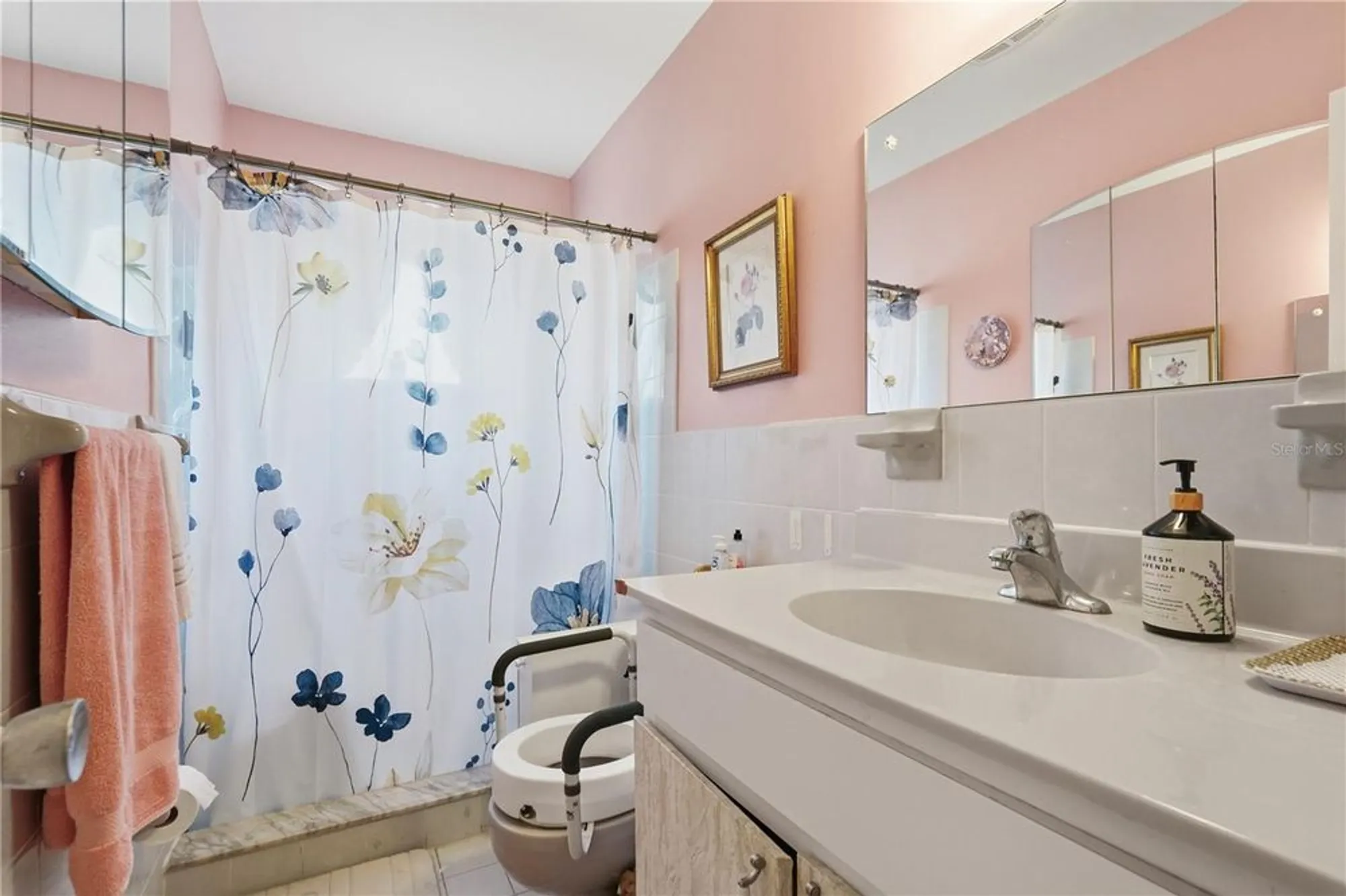 Property Slideshow image 15 of 22 | 2428 columbia dr 54, Clearwater, FL, 33763