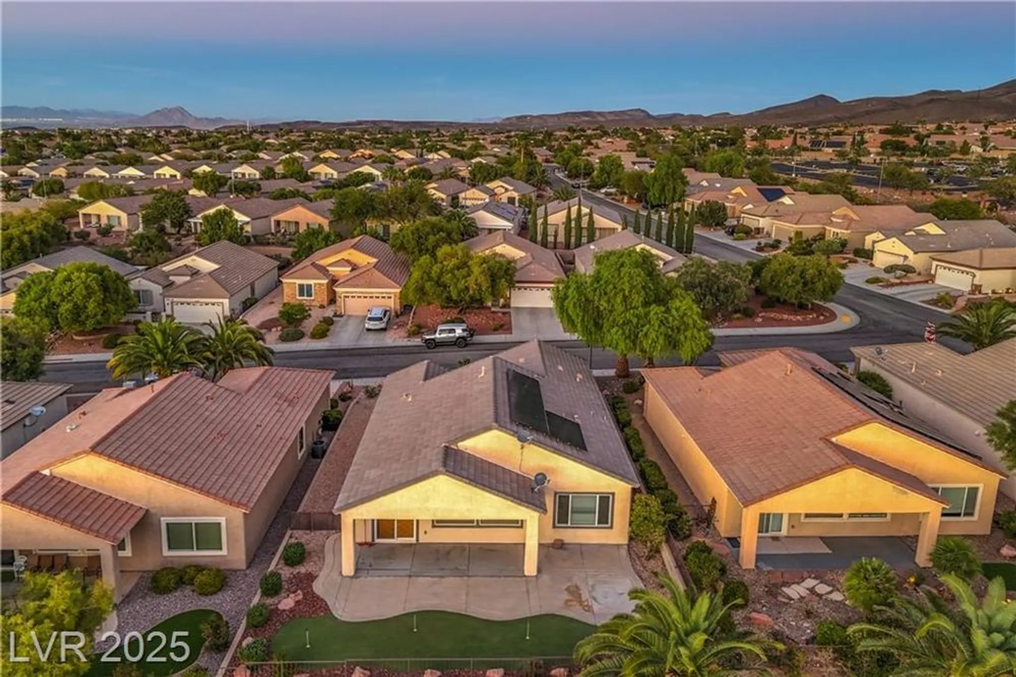 Property Slideshow image 41 of 62 | 2331 meteor shower st, Henderson, NV, 89044