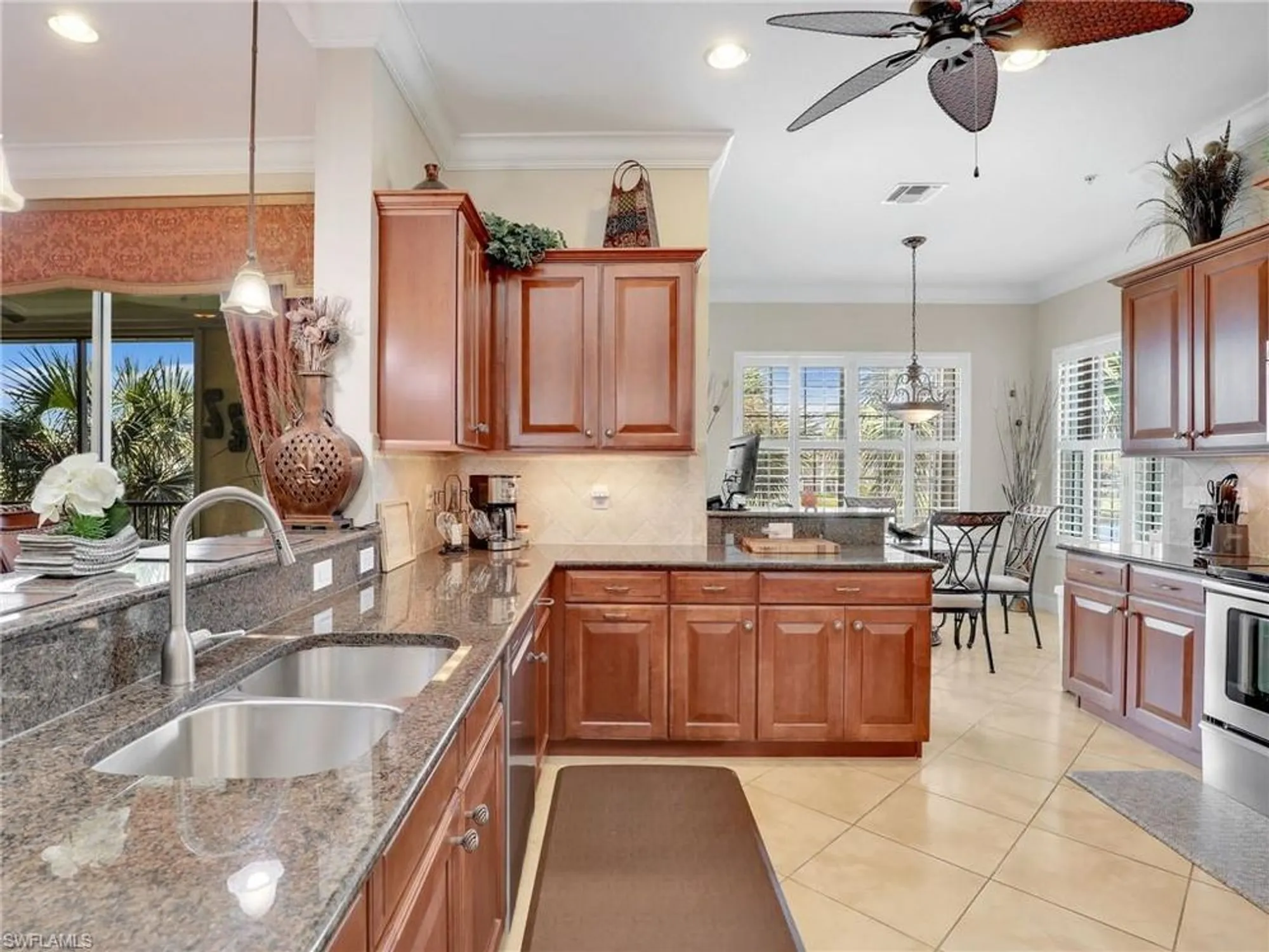 Property Slideshow image 13 of 43 | 10370 glastonbury cir 202, Fort Myers, FL, 33913