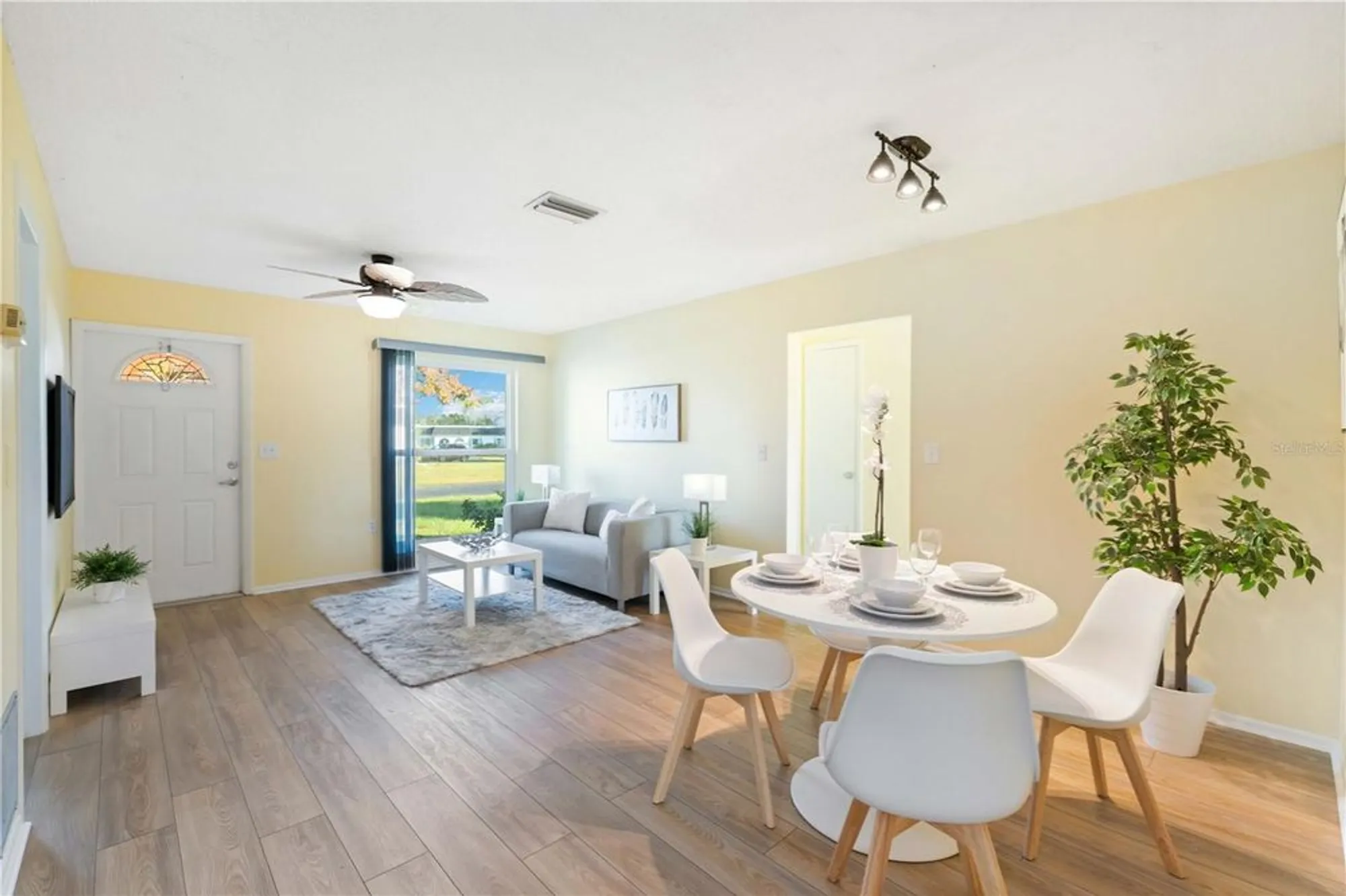 Property Slideshow image 4 of 34 | 4001 38th avenue dr w # 4001, Bradenton, FL, 34205