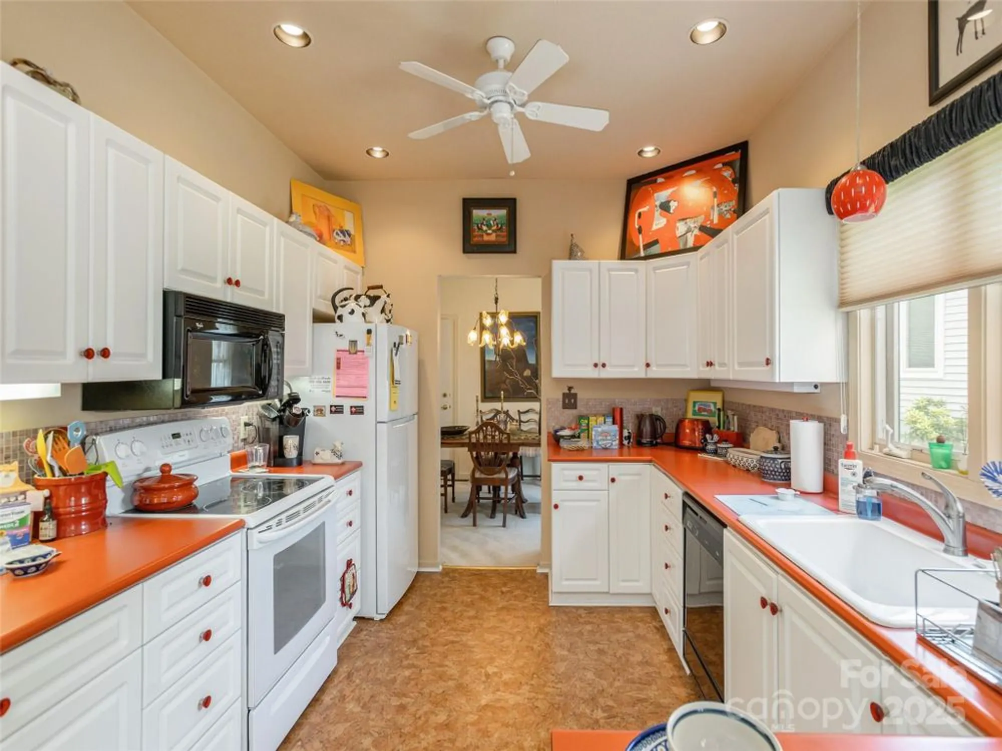 Property Slideshow image 12 of 24 | 12 country meadows ln, Hendersonville, NC, 28792