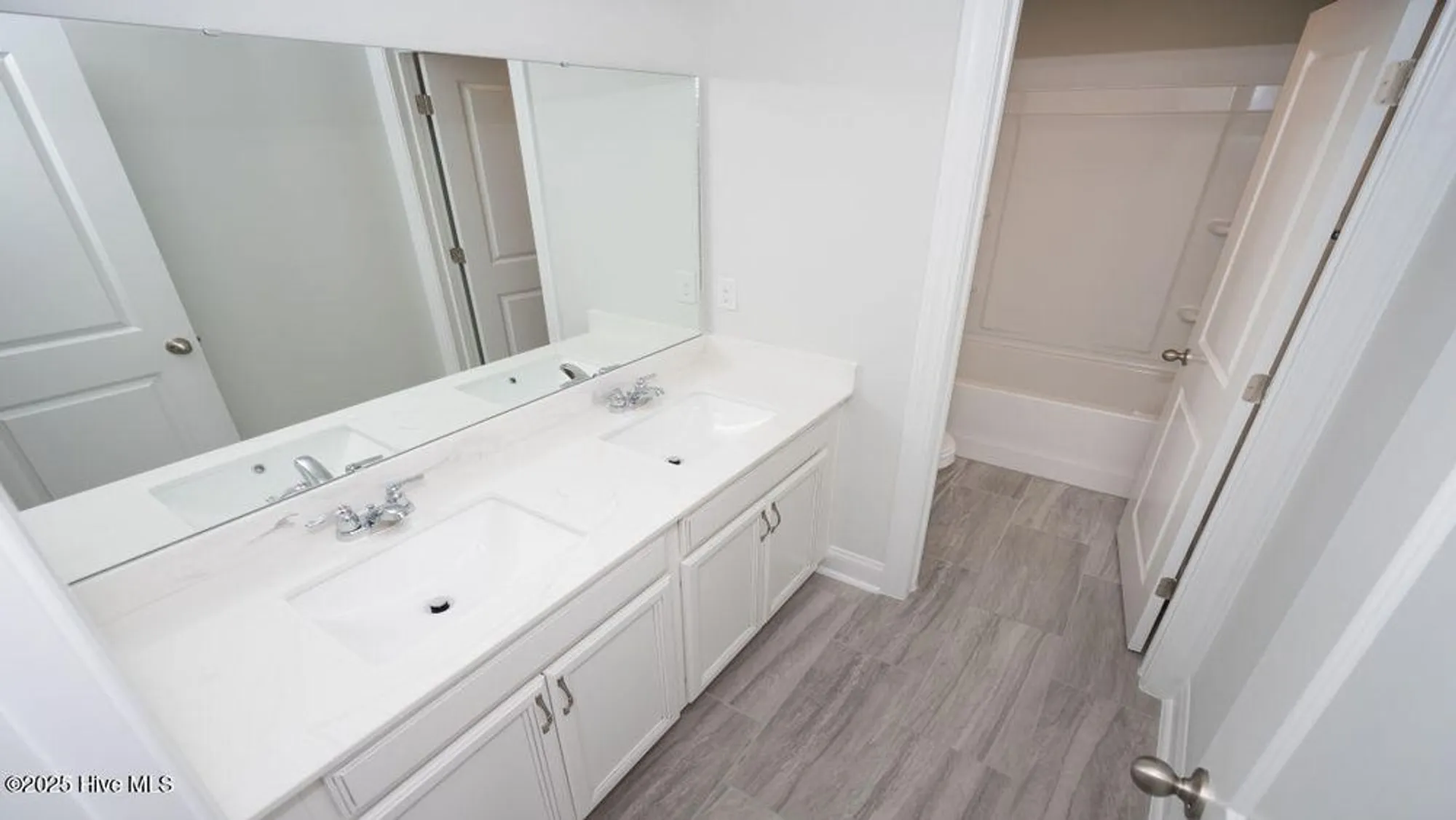 Property Slideshow image 23 of 37 | 9421 crowded gules dr 192, Leland, NC, 28451