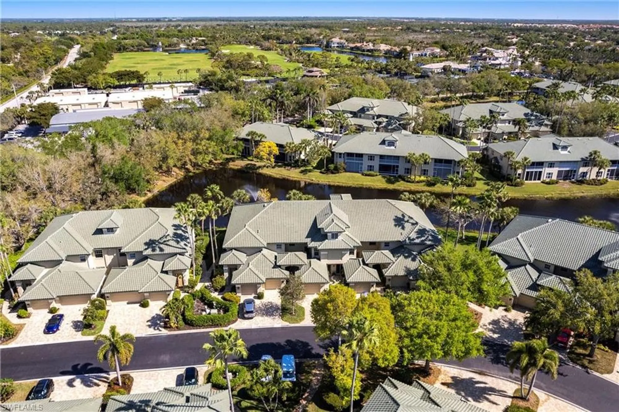 Property Slideshow image 33 of 50 | 24655 canary island ct 202, Bonita Springs, FL, 34134