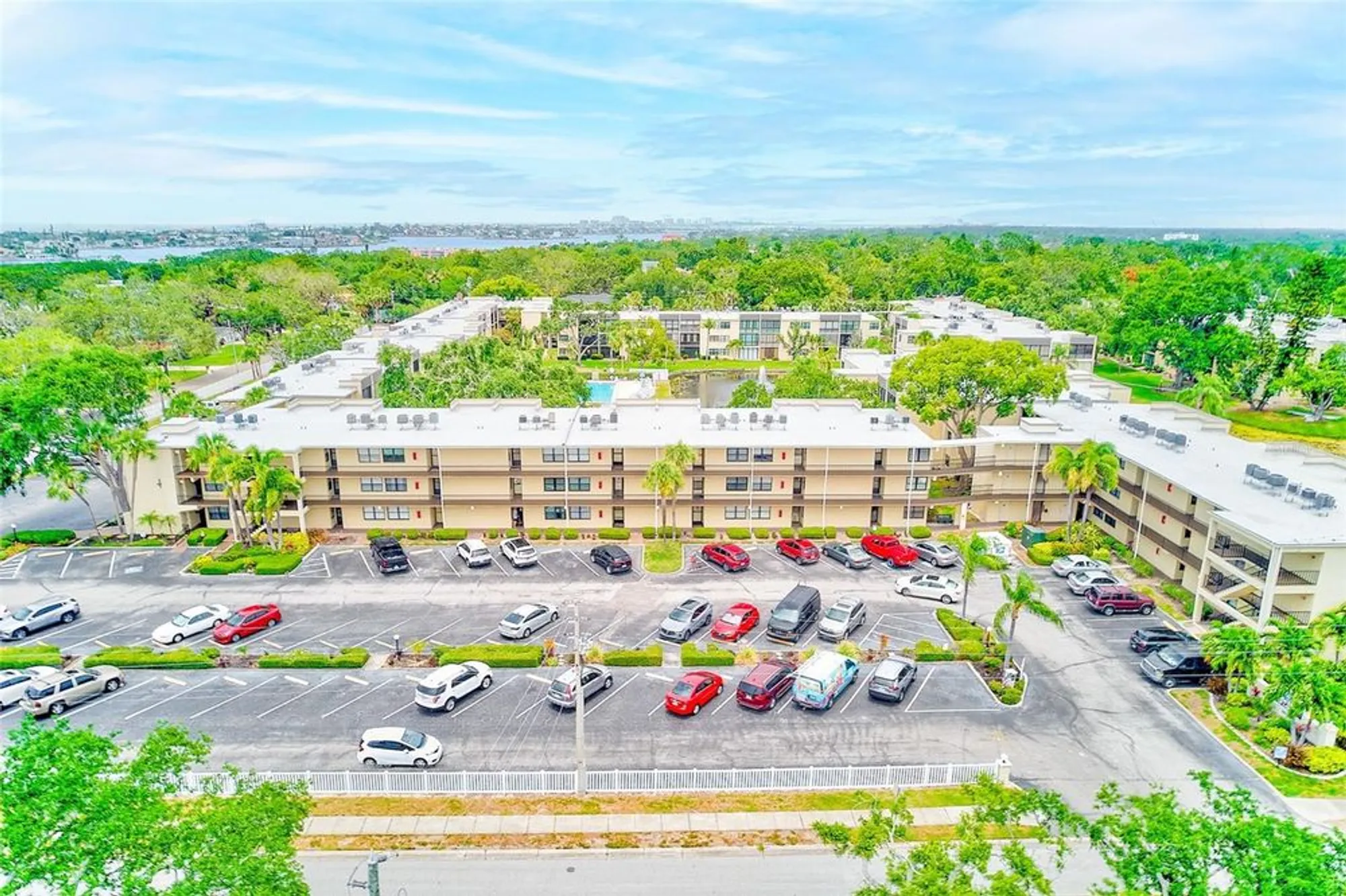 Property Slideshow image 32 of 35 | 14130 rosemary ln 4115, Largo, FL, 33774