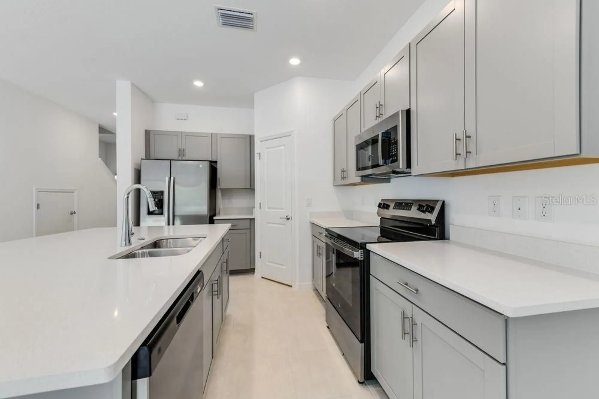 Property Slideshow image 6 of 41 | 15152 cuzcorro ct, Nokomis, FL, 34275