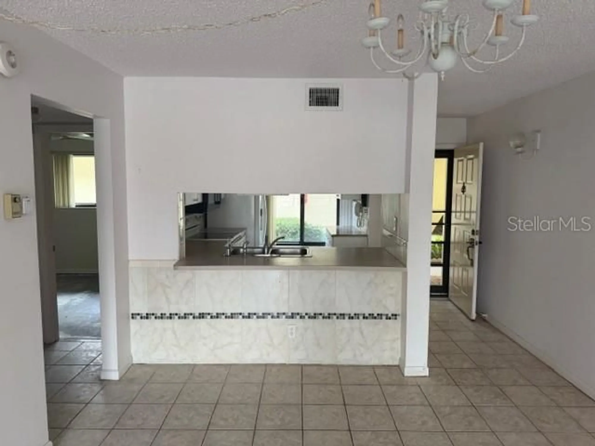 Property Slideshow image 6 of 12 | 6372 palma del mar blvd s apt 118, St Petersburg, FL, 33715