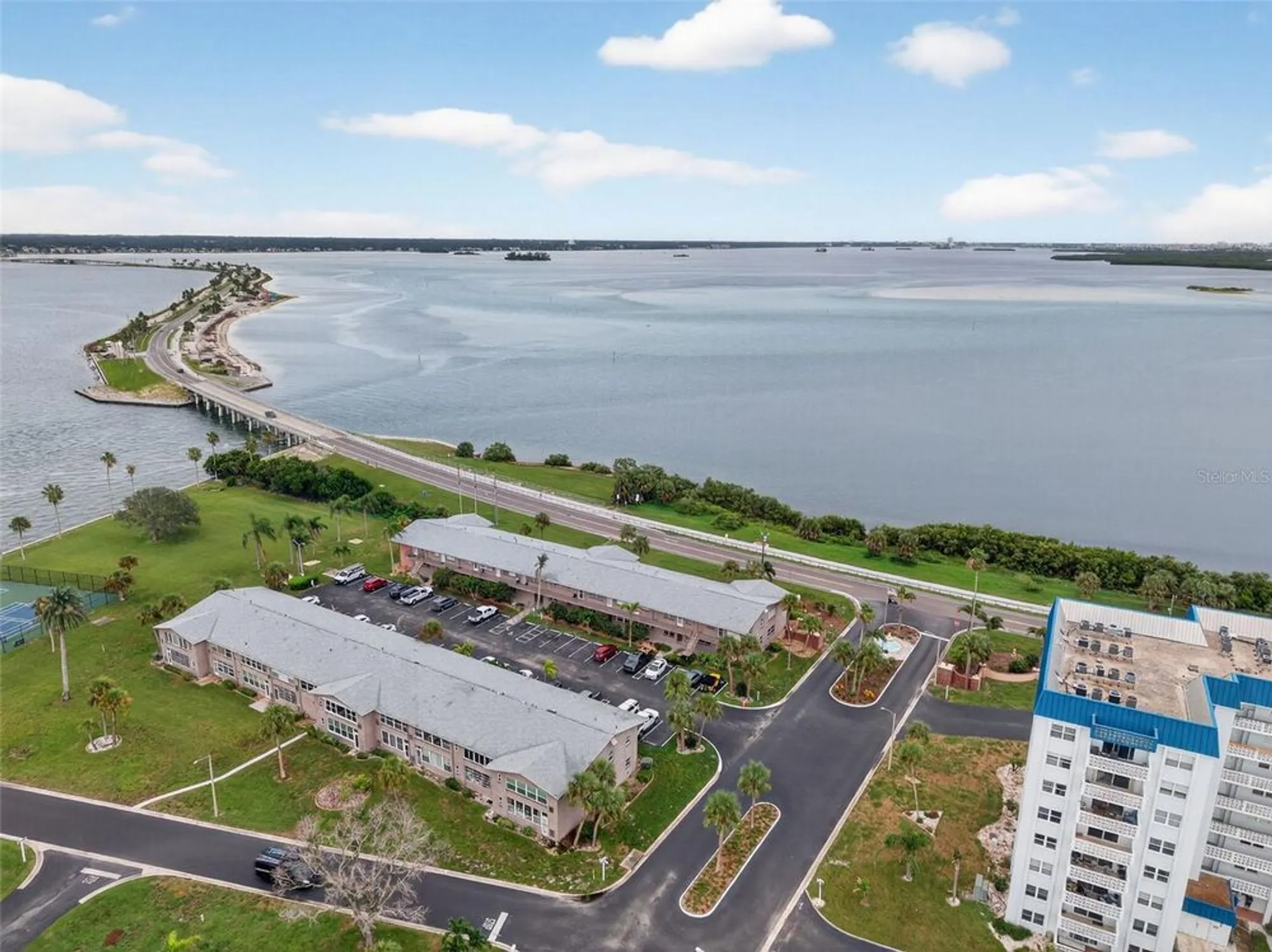 Property Slideshow image 35 of 44 | 2 causeway blvd 101, Dunedin, FL, 34698