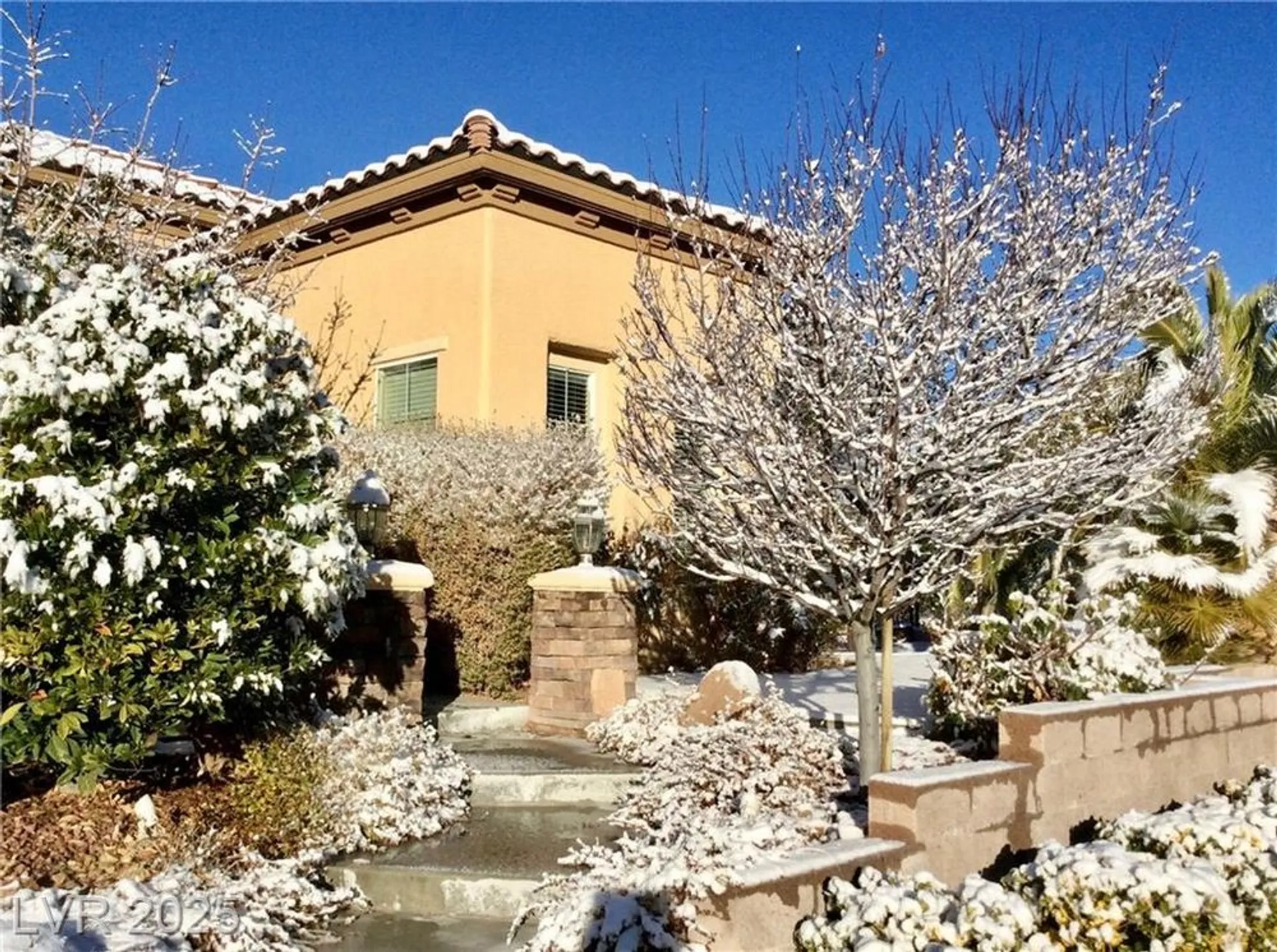 Property Slideshow image 10 of 68 | 2357 wisconsin dells dr, Henderson, NV, 89044
