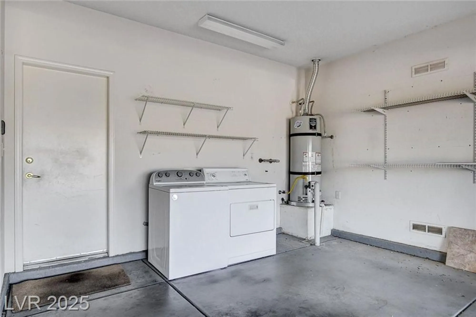 Property Slideshow image 27 of 32 | 2507 libretto ave, Henderson, NV, 89052