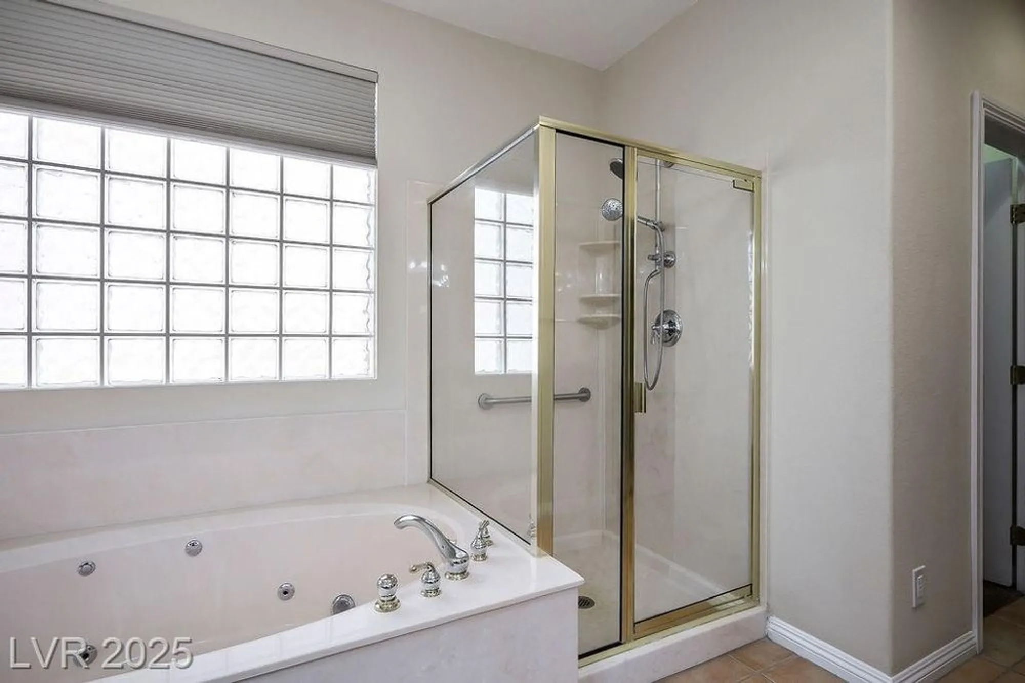 Property Slideshow image 23 of 64 | 5123 vincitor st, Las Vegas, NV, 89135