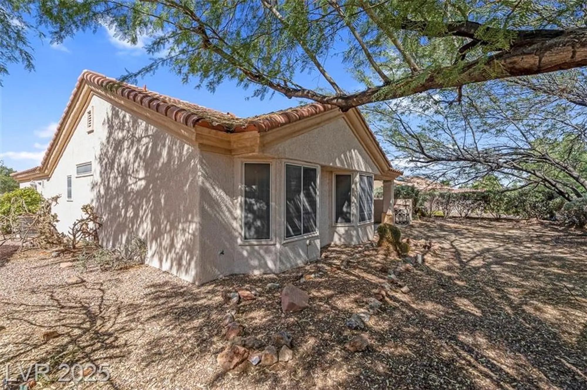 Property Slideshow image 36 of 38 | 10013 cresent creek dr, Las Vegas, NV, 89134