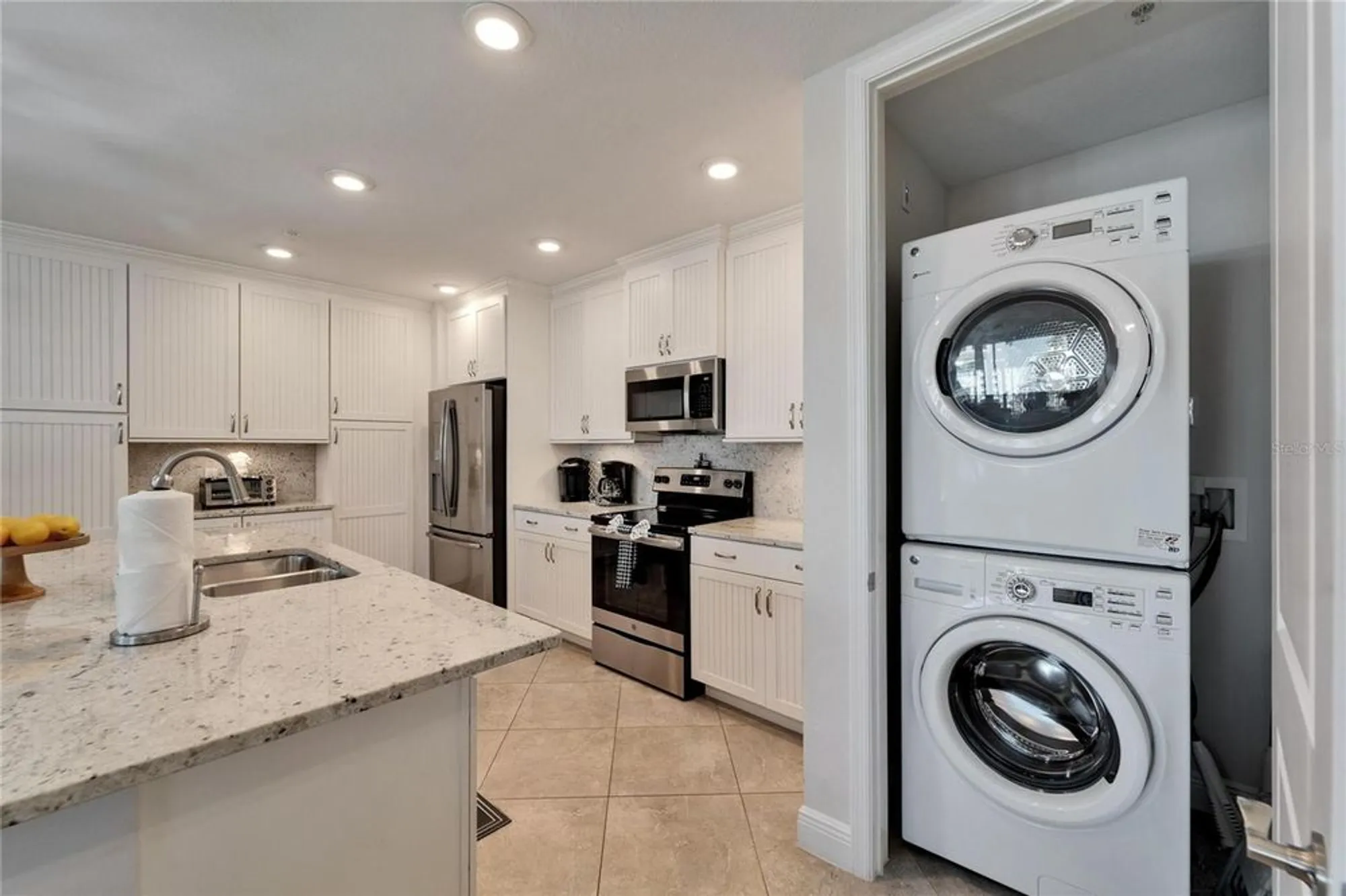 Property Slideshow image 10 of 56 | 379 aruba cir 201, Bradenton, FL, 34209