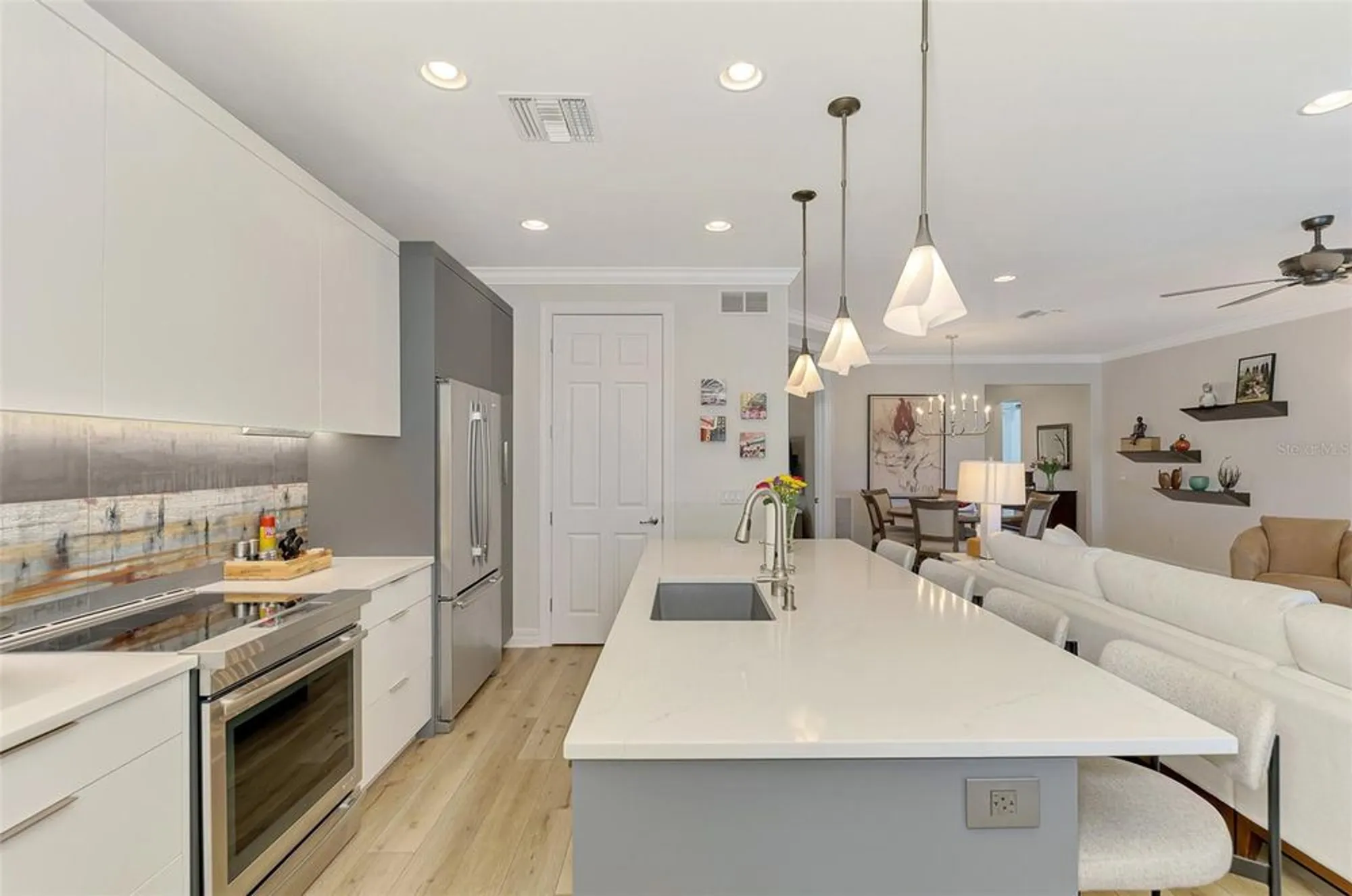 Property Slideshow image 23 of 79 | 6193 abaco dr, Sarasota, FL, 34238