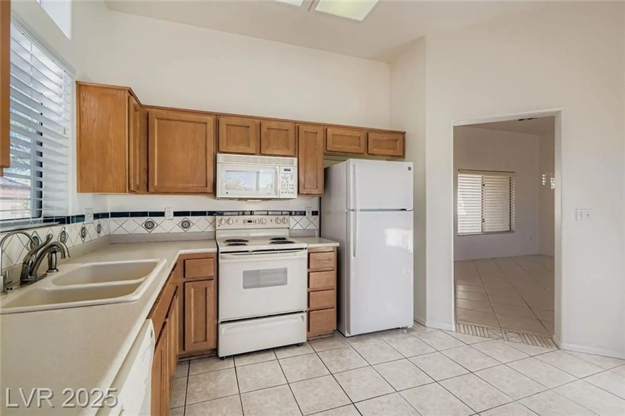 Property Slideshow image 16 of 33 | 10824 hot oak springs ave, Las Vegas, NV, 89134